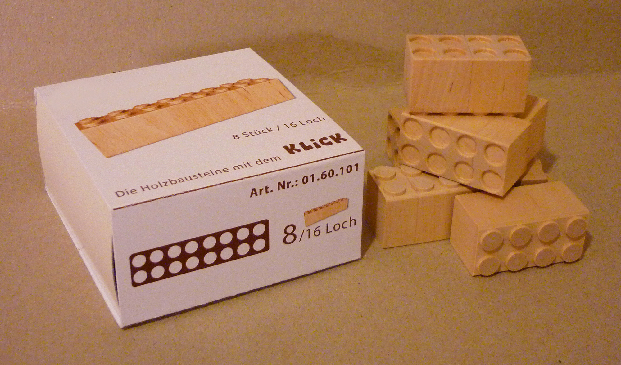 8 Stück Holzbausteine / 16 Loch