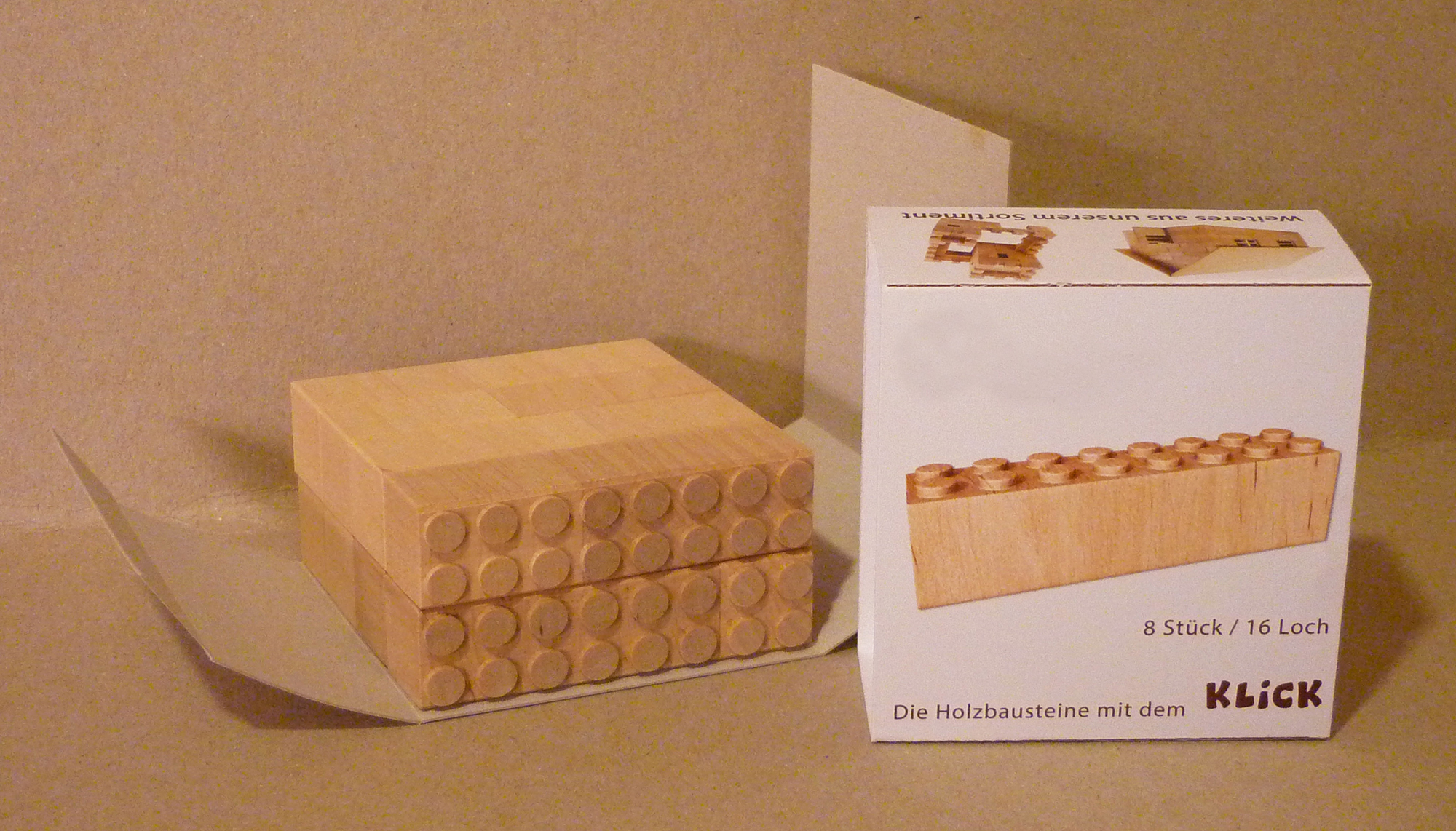 8 Stück Holzbausteine / 16 Loch