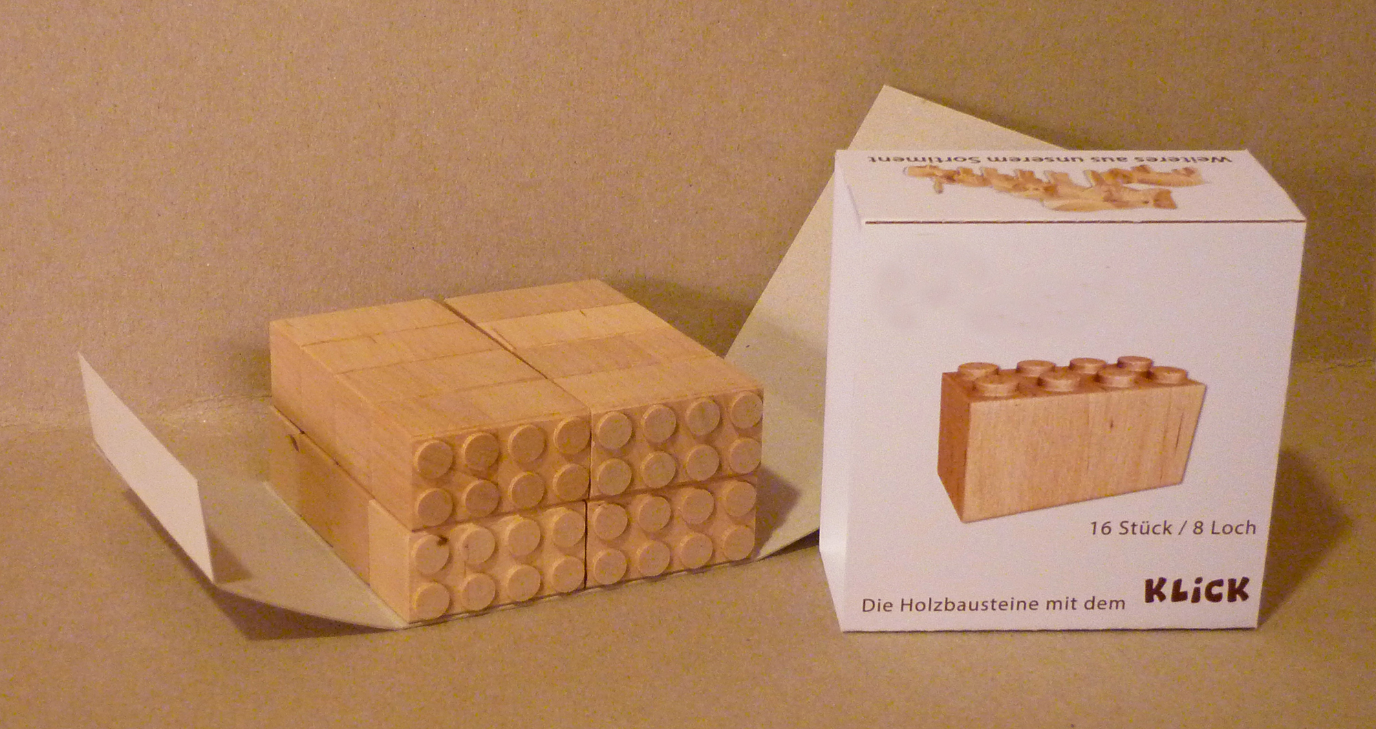 16 Stück Holzbausteine / 8 Loch
