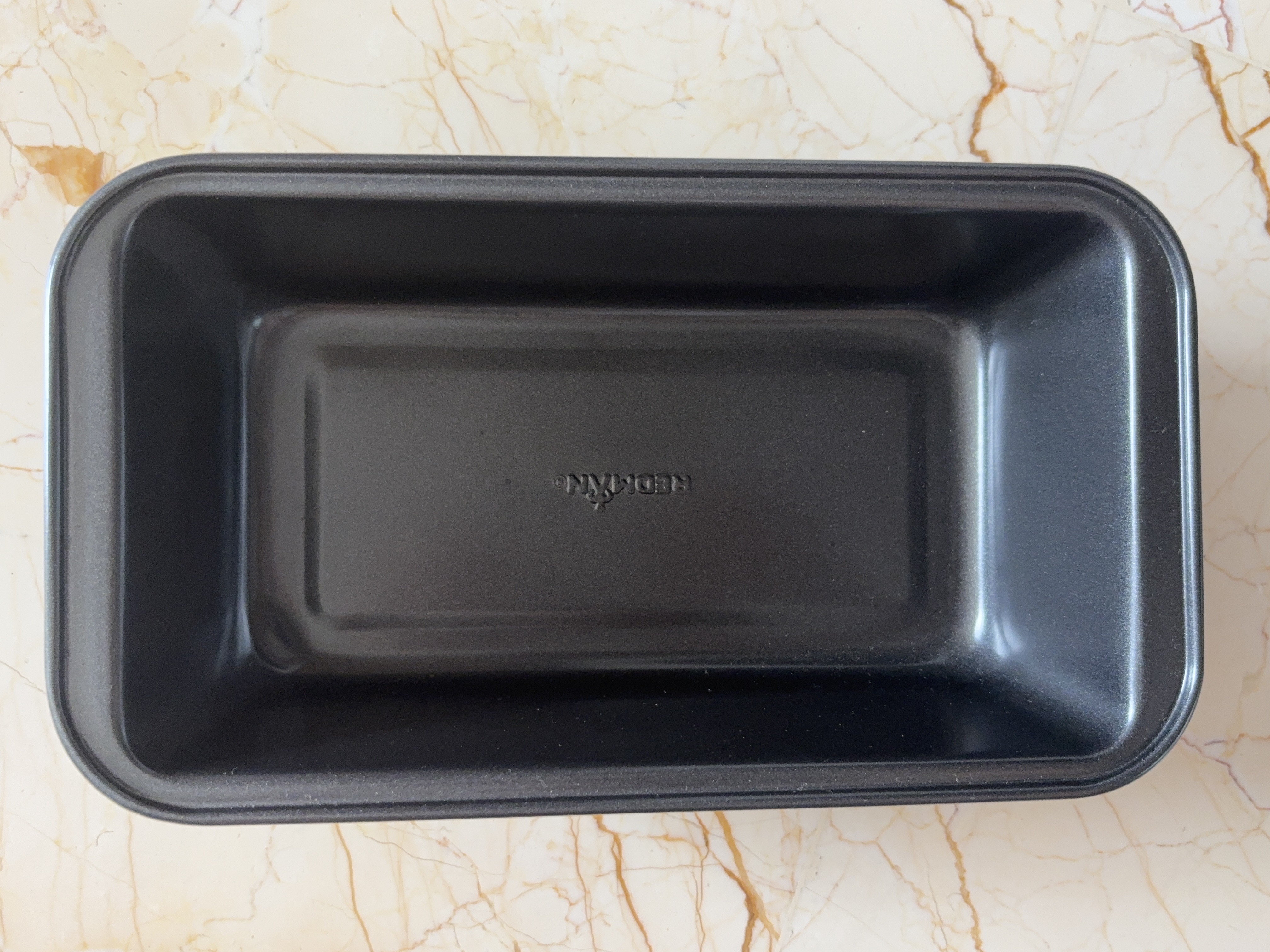 Non-stick loaf pan 