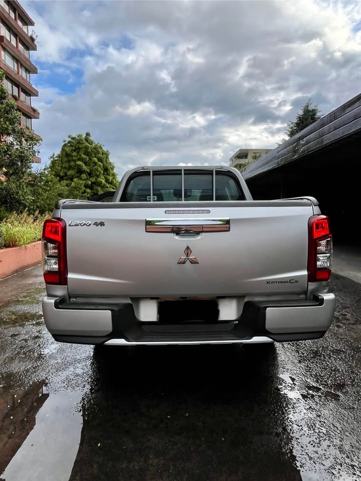 Mitsubishi L200 2.4 Diésel 4x4 | Año 2022