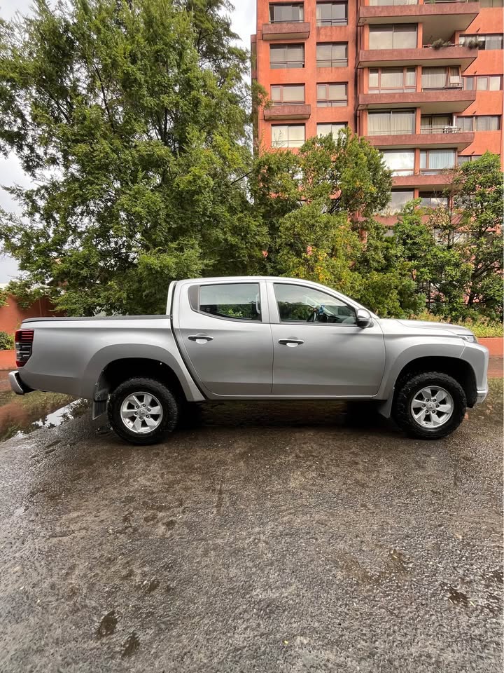 Mitsubishi L200 2.4 Diésel 4x4 | Año 2022