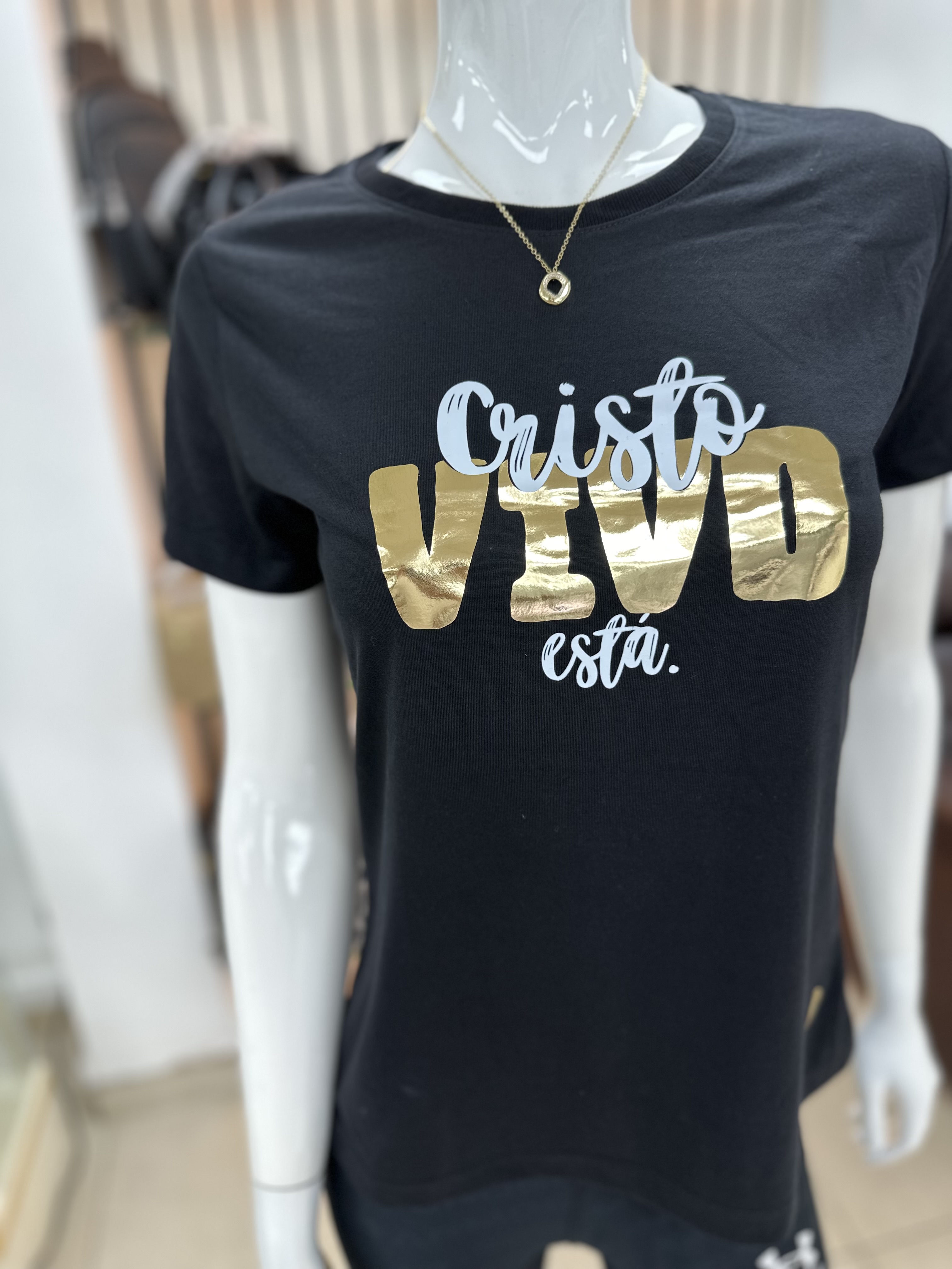 Cristo Vivo Women's T-shirt