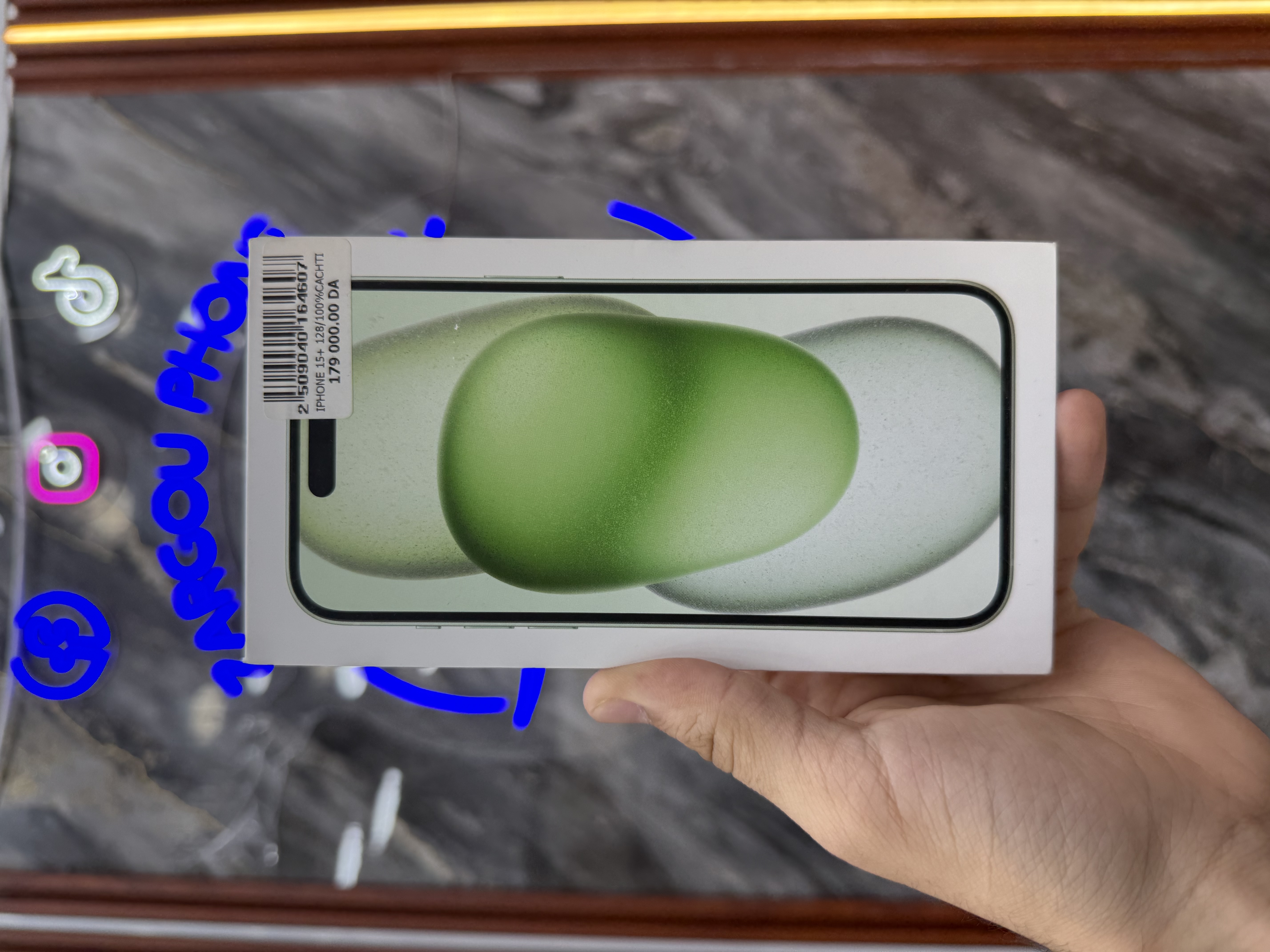 iPhone 15+