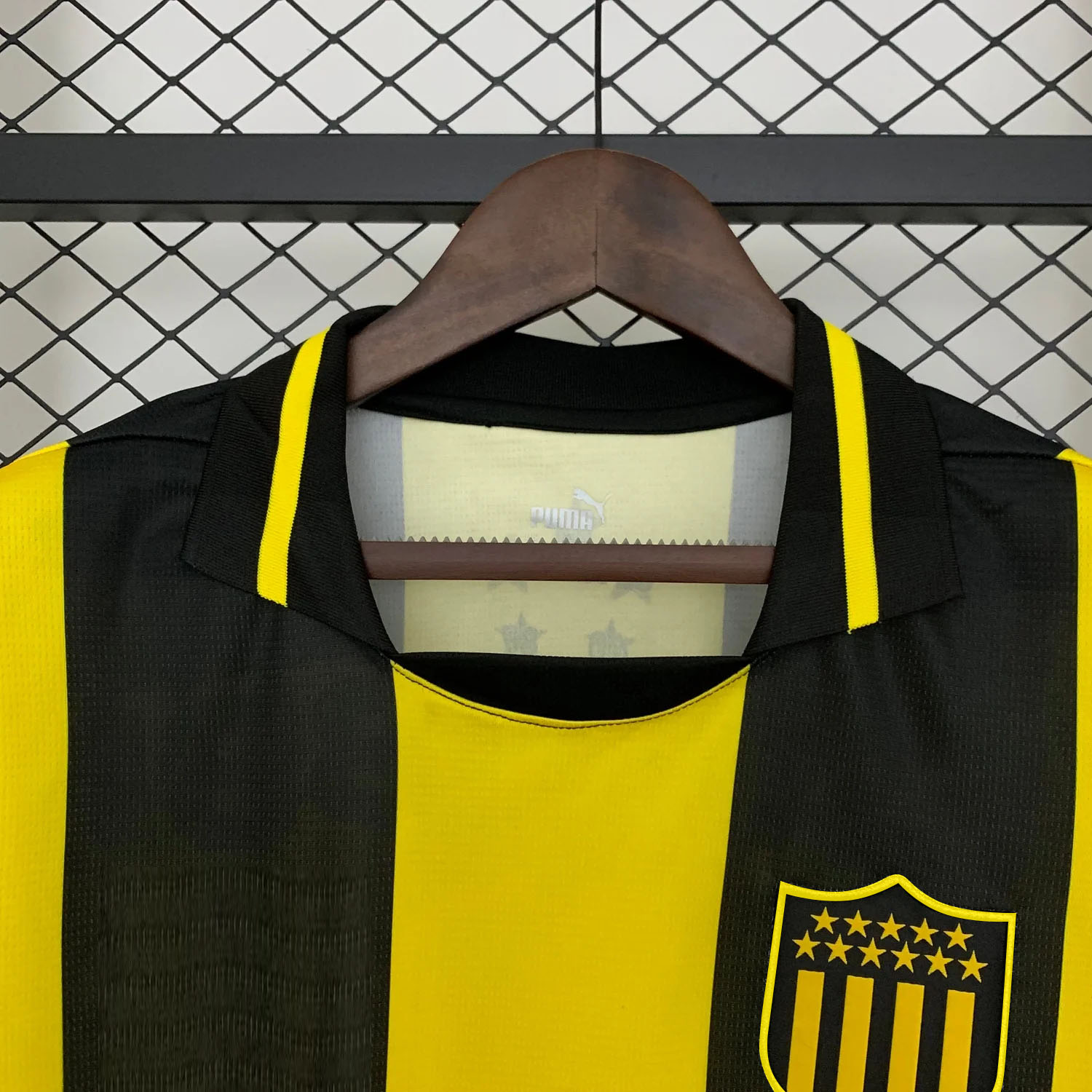 Remera Peñarol Titular 2025