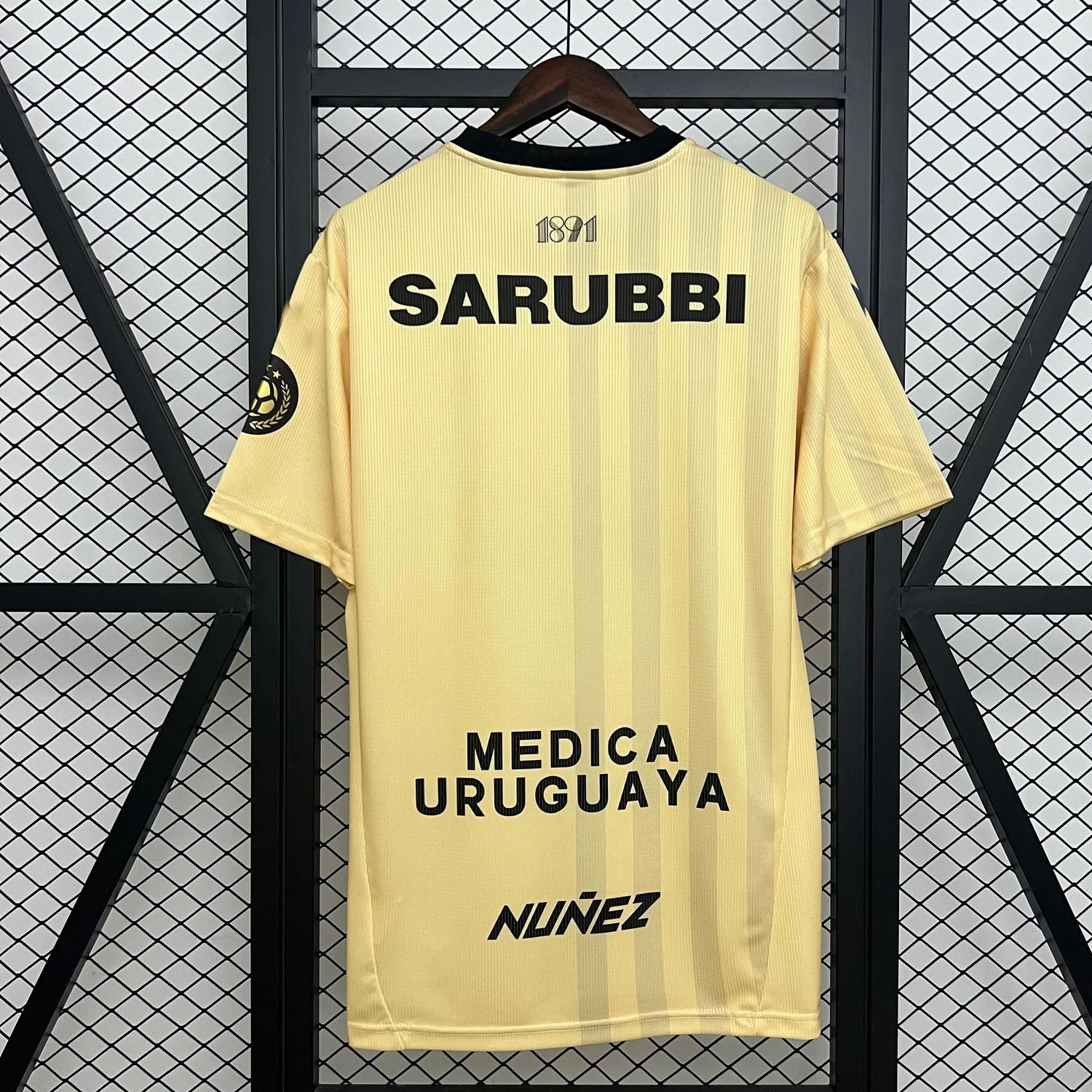 Remera Peñarol Tercera Dorada Oro 2025