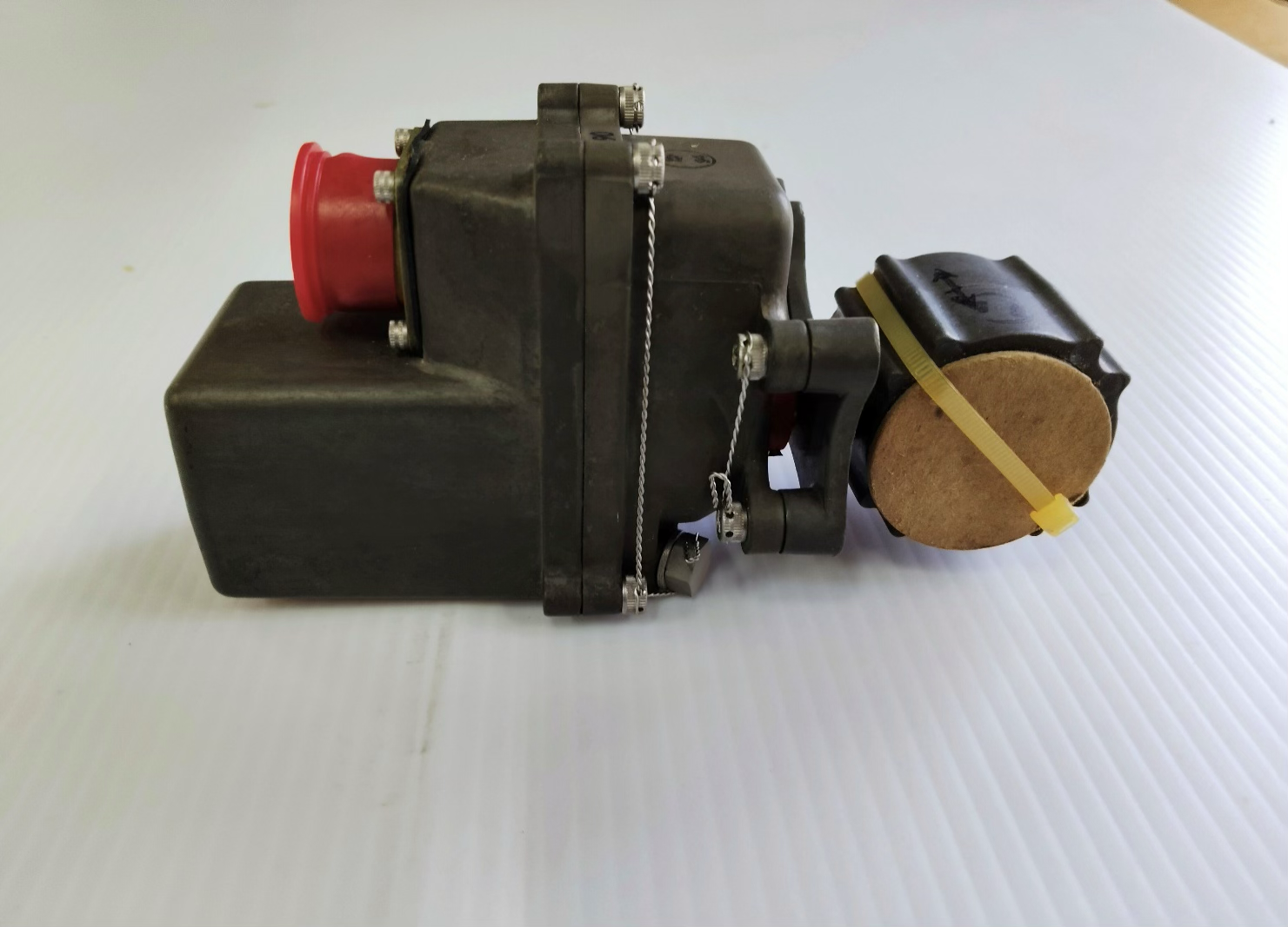 VALVE SHUTOFF HYDRAULIC AND FUEL