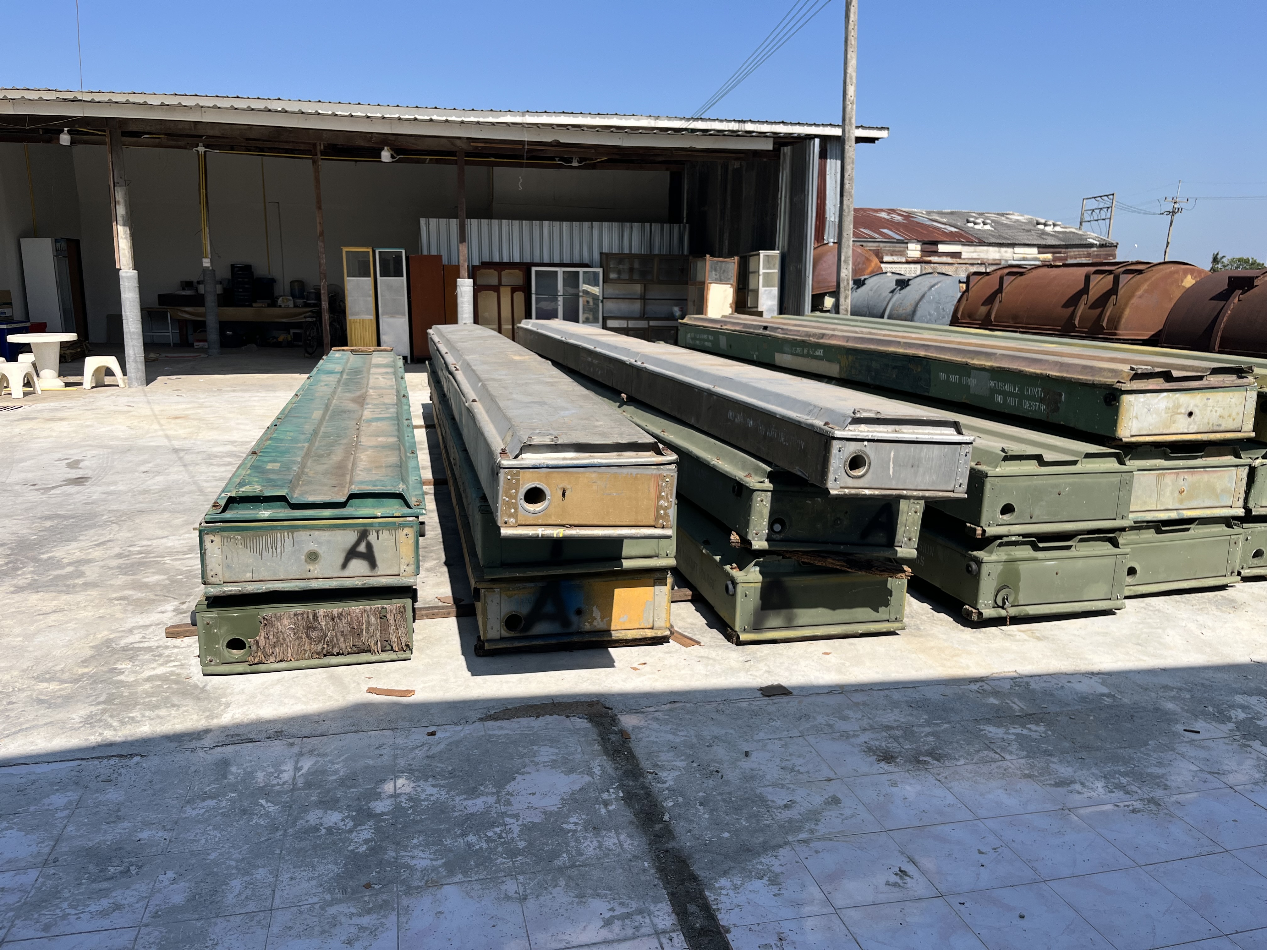 UH-1 Blade Container