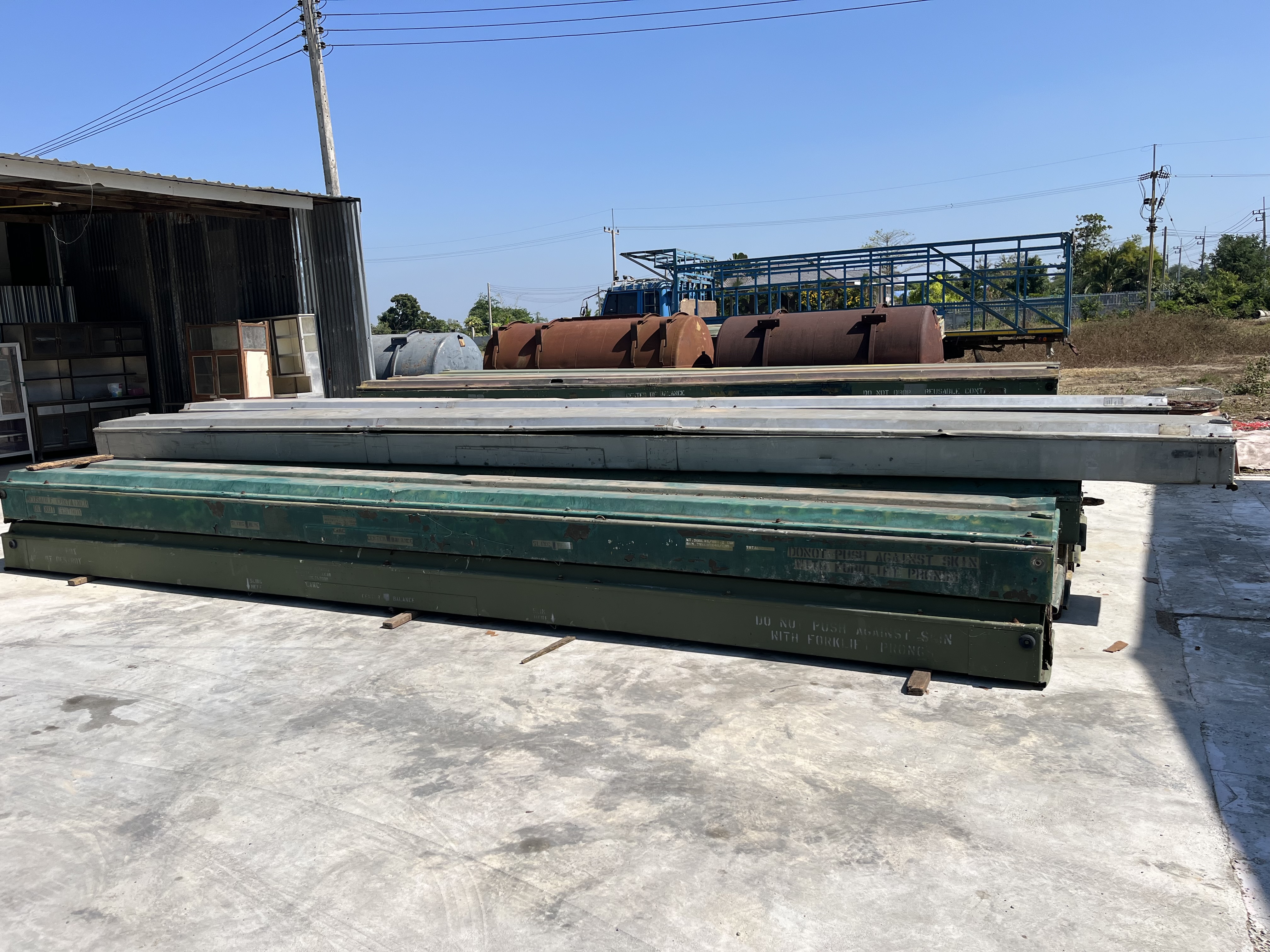 UH-1 Blade Container