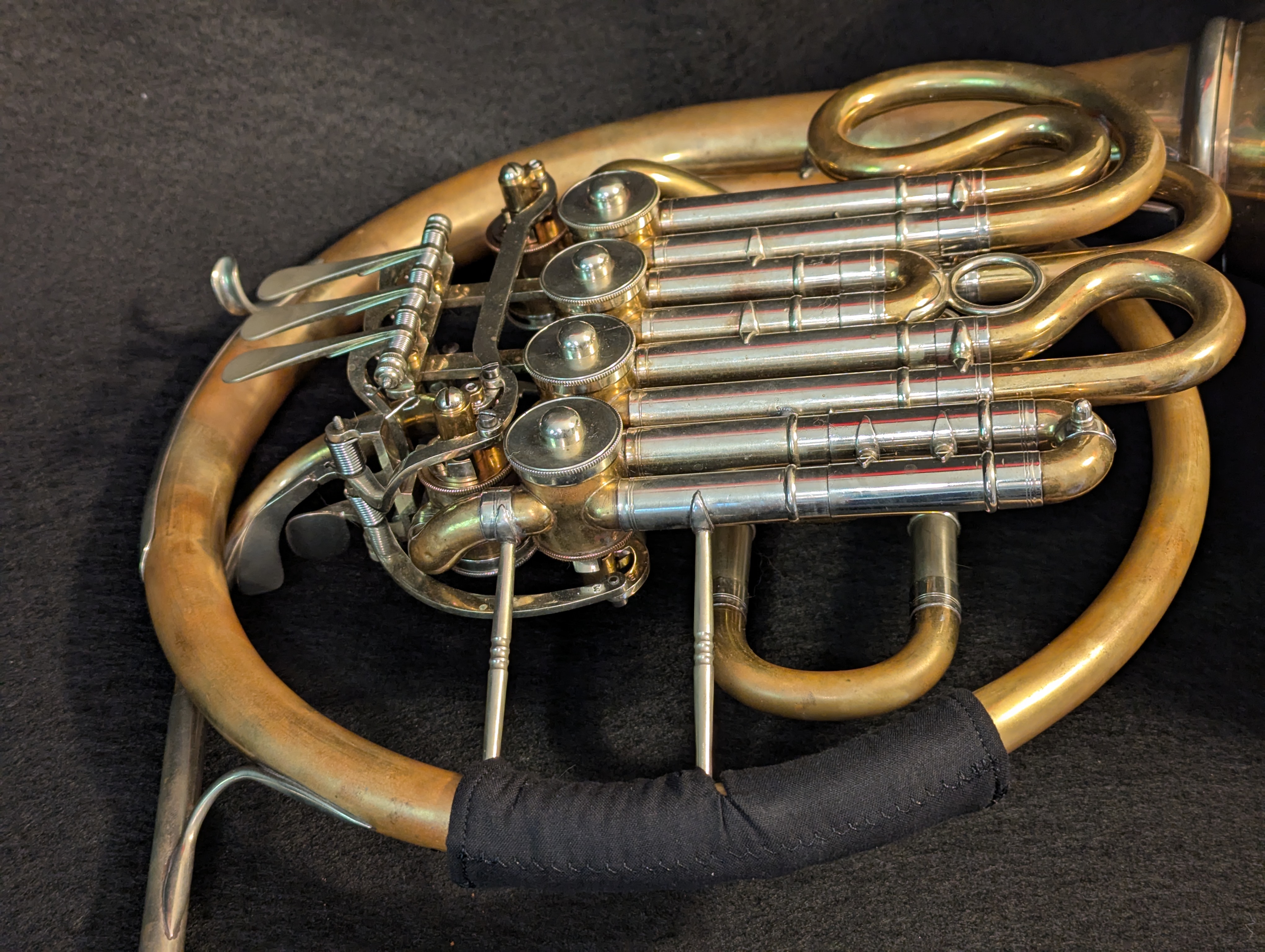 Slim Right Hand Grip