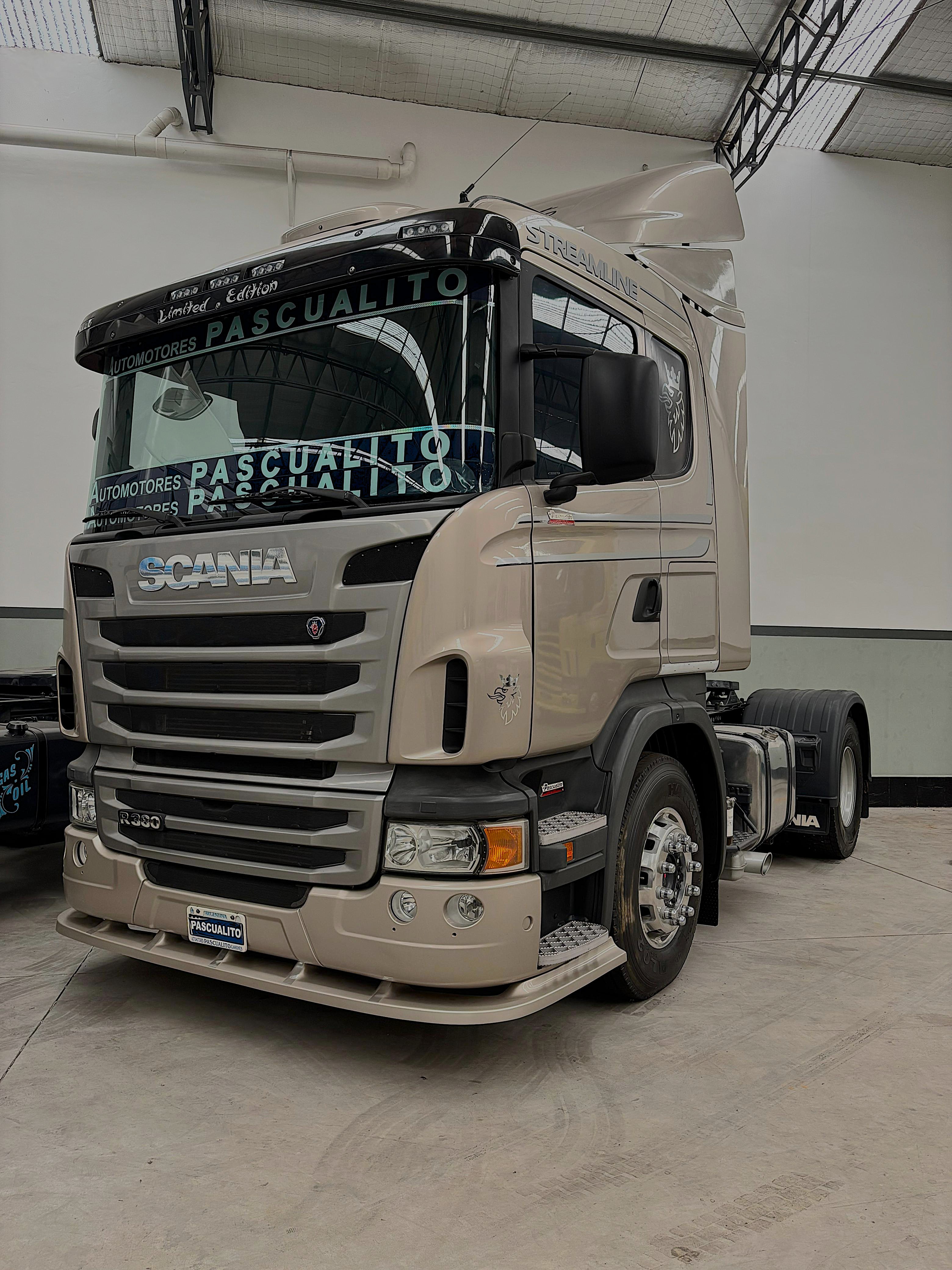 SCANIA - CAMIONES