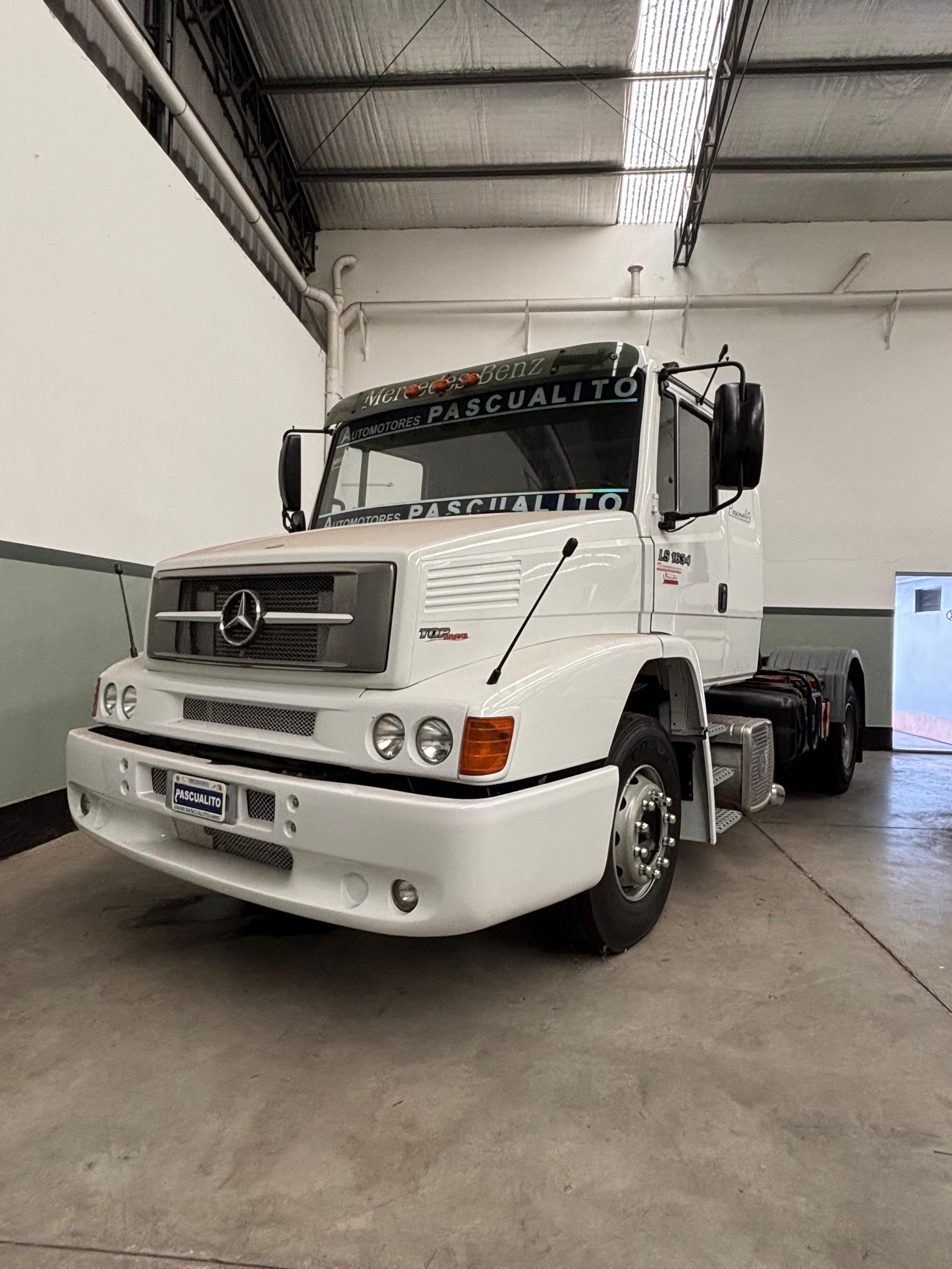 MERCEDEZ BENZ- CAMIONES