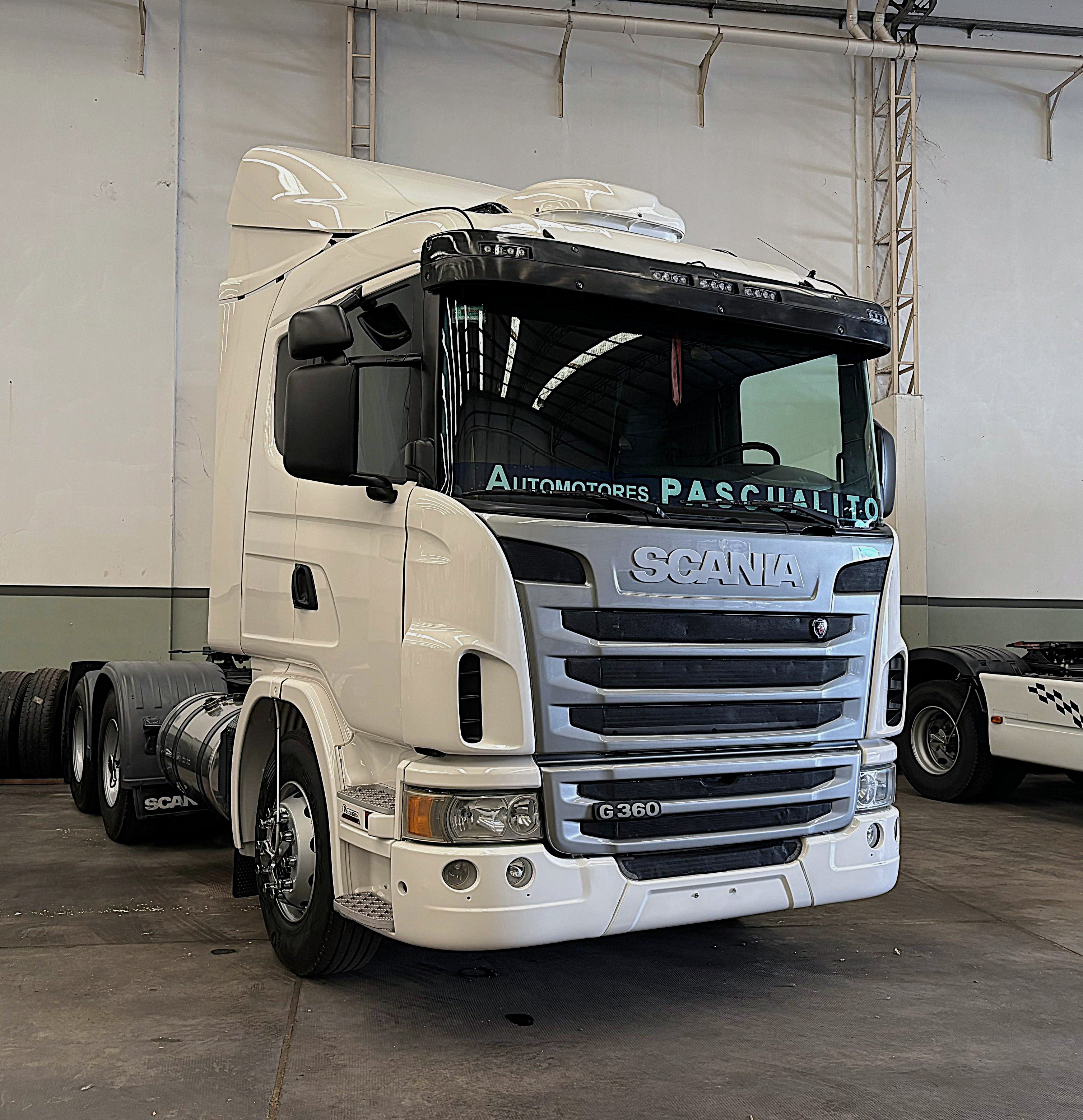 SCANIA - CAMIONES