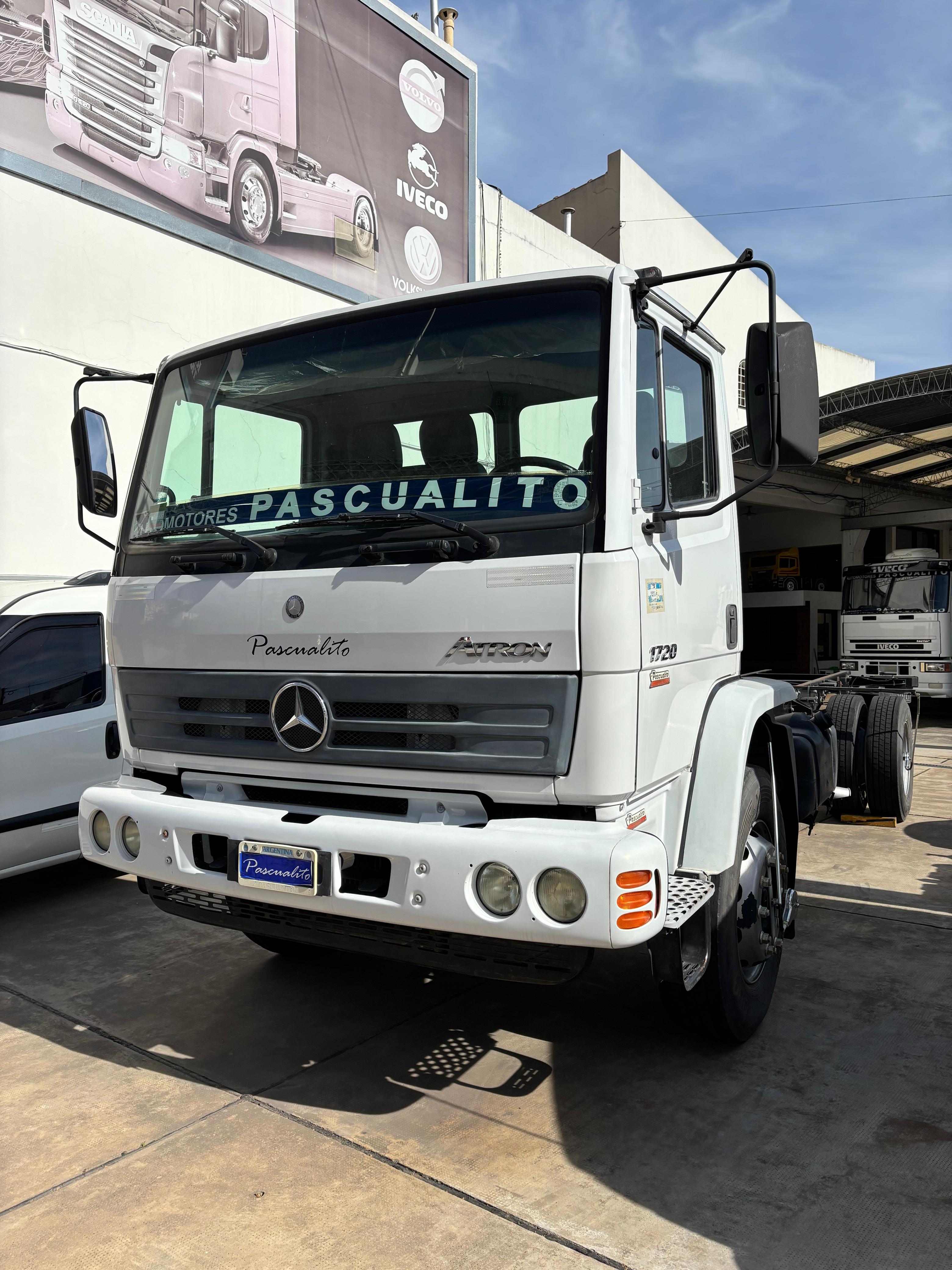 MERCEDEZ BENZ - CAMIONES