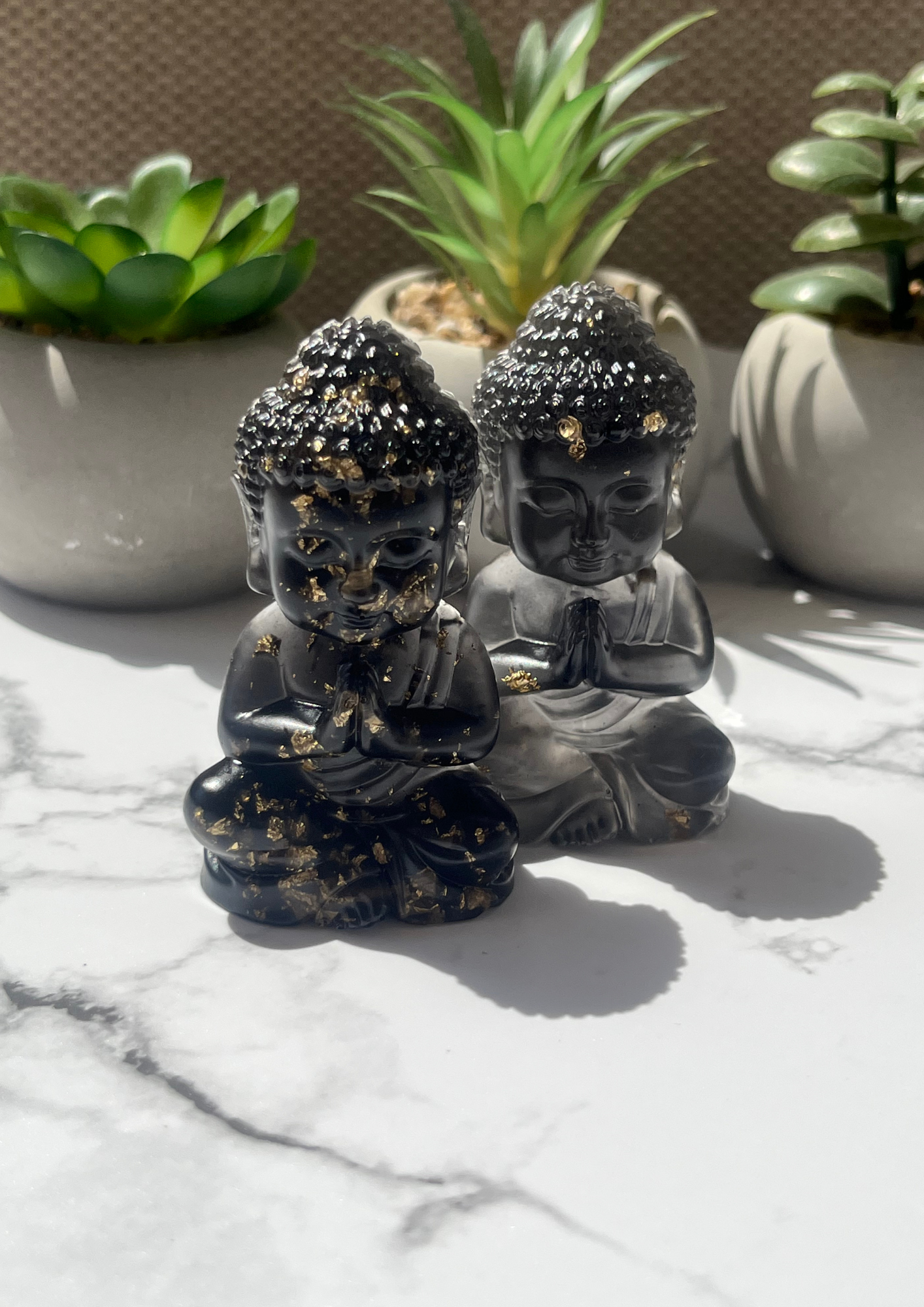 Figura de Buda en Resina Acrílica 