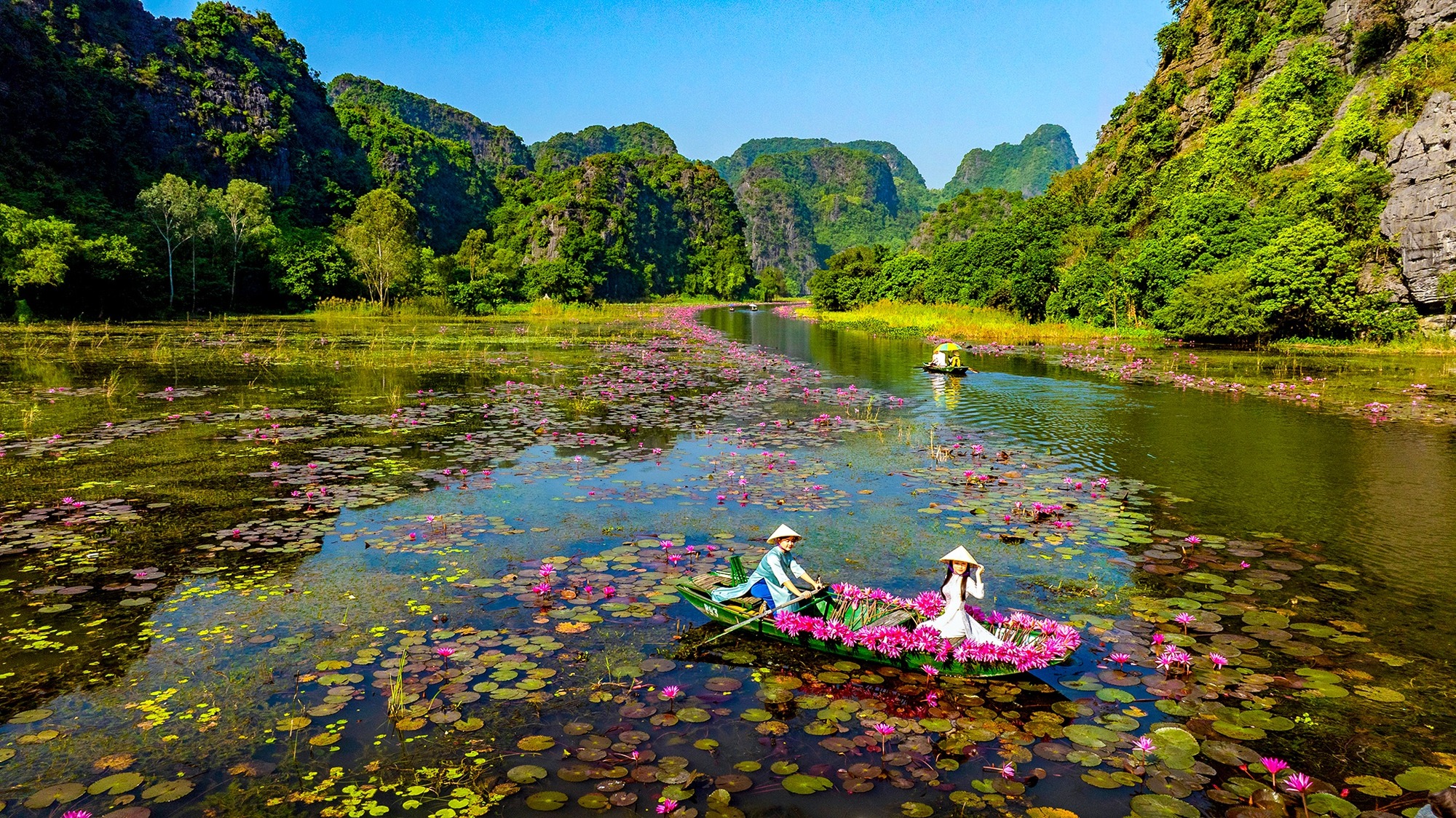 The Ultimate Ninh Binh Experience: Pedal with Your Private Audio Guide