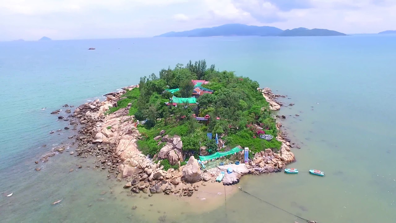 Nha Trang Free Walking Tour: Dive Into Local Culture – From Cathedral Spires to Cham Towers to the Sea