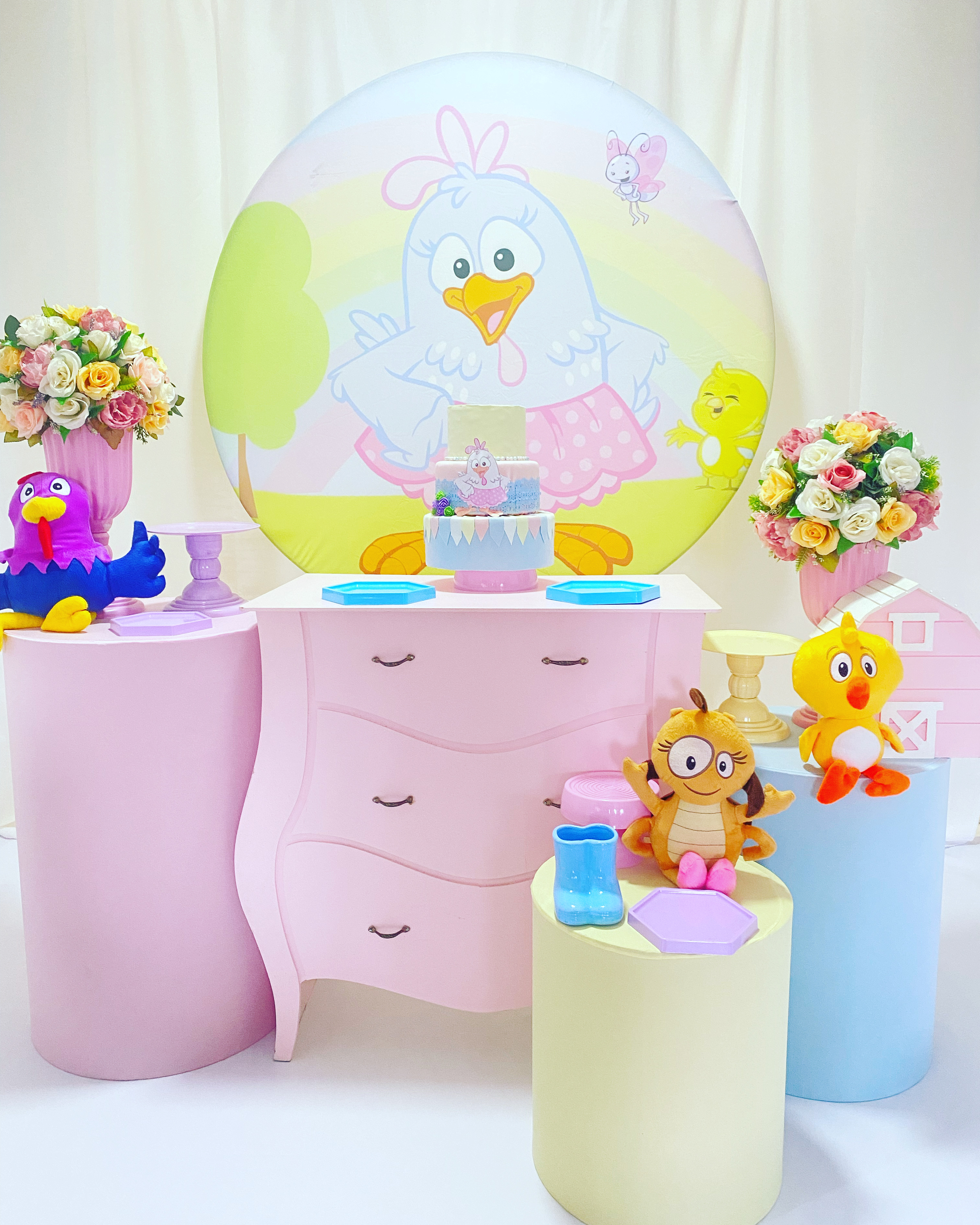 Pegue e Monte Galinha Pintadinha - Locação