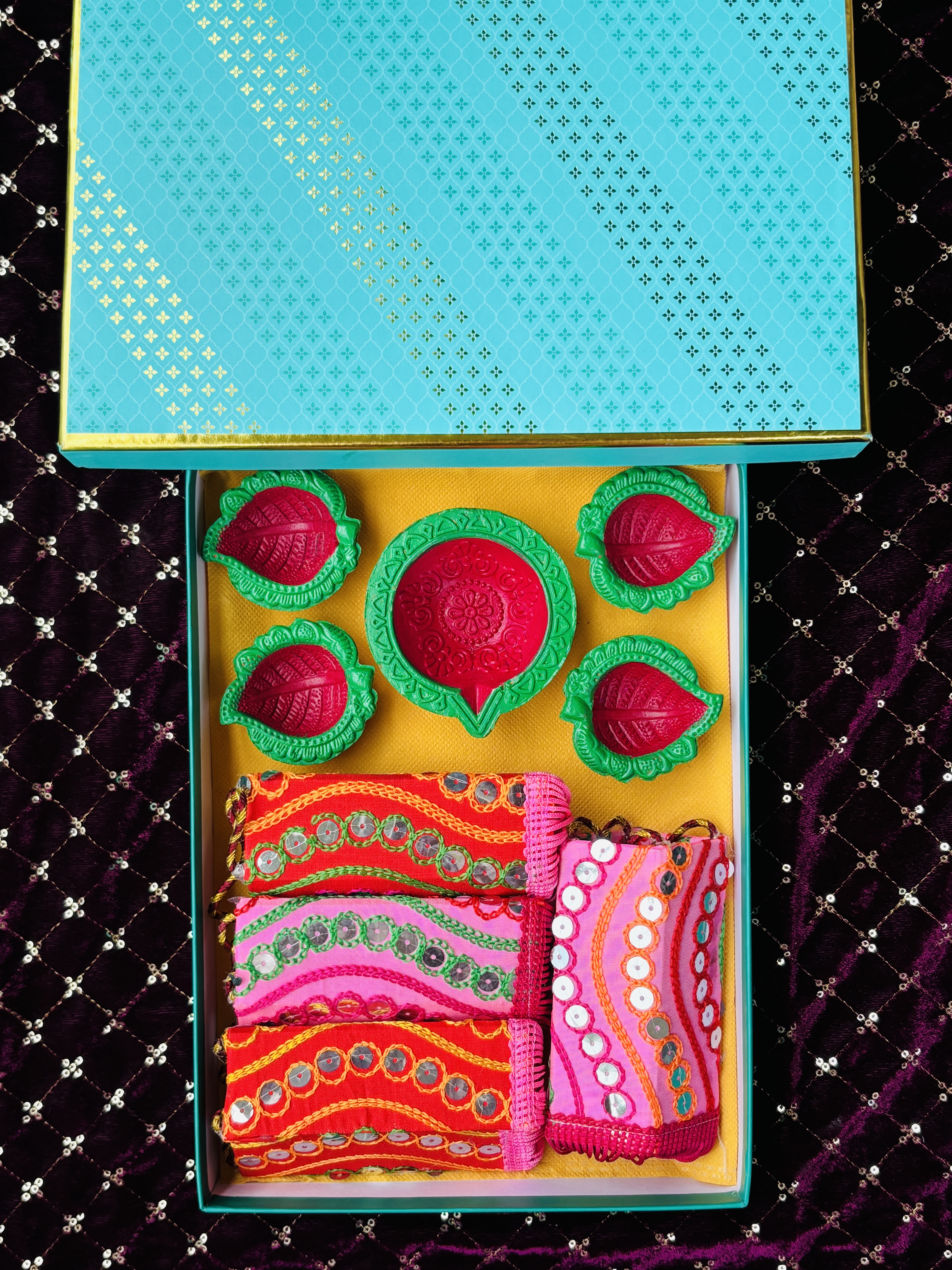 Light hamper
