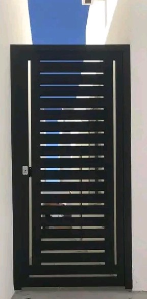 Puerta de acceso de serv.