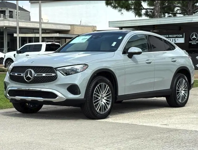 Mercedes-Benz GLC-Class  300 Interior