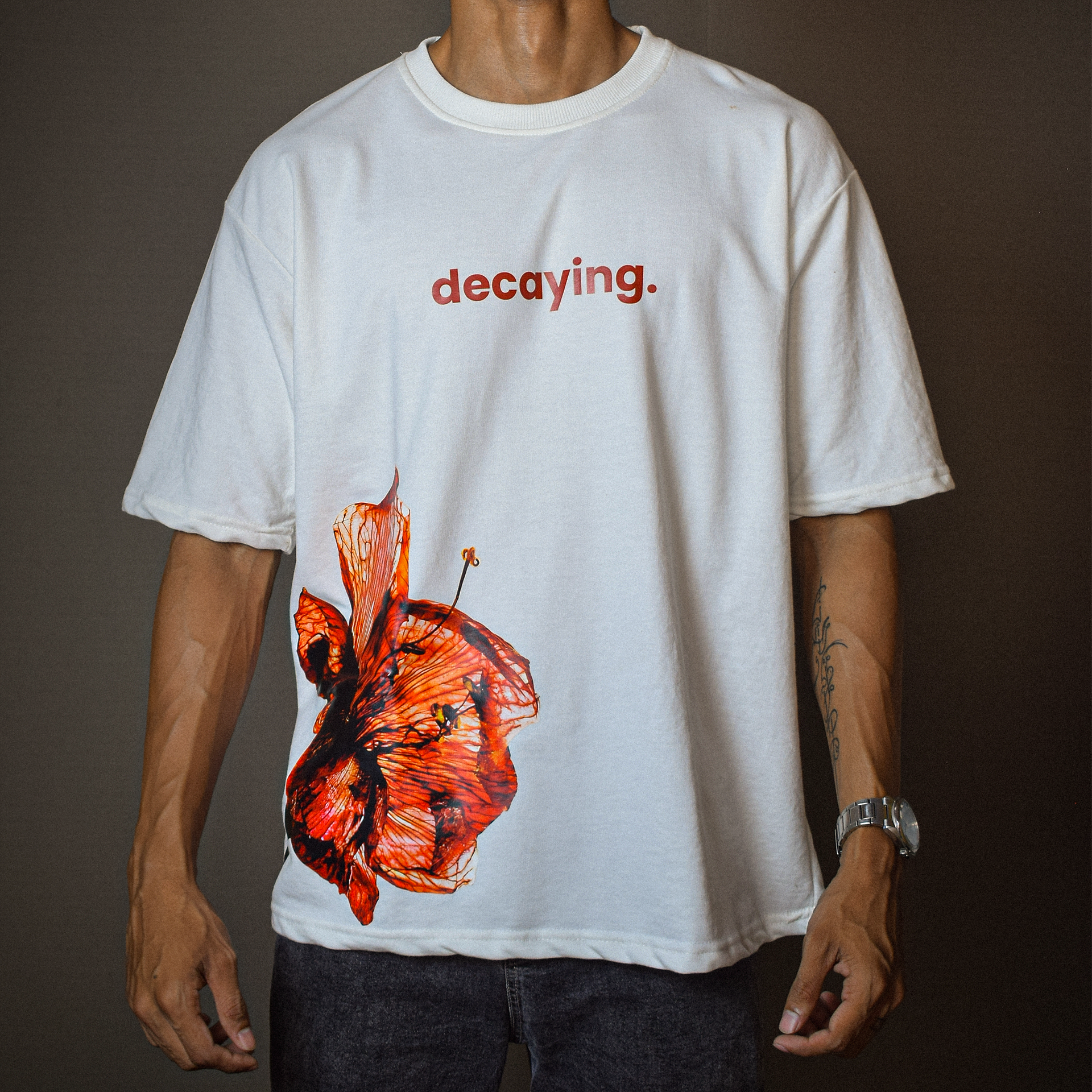 DECAYING TEE