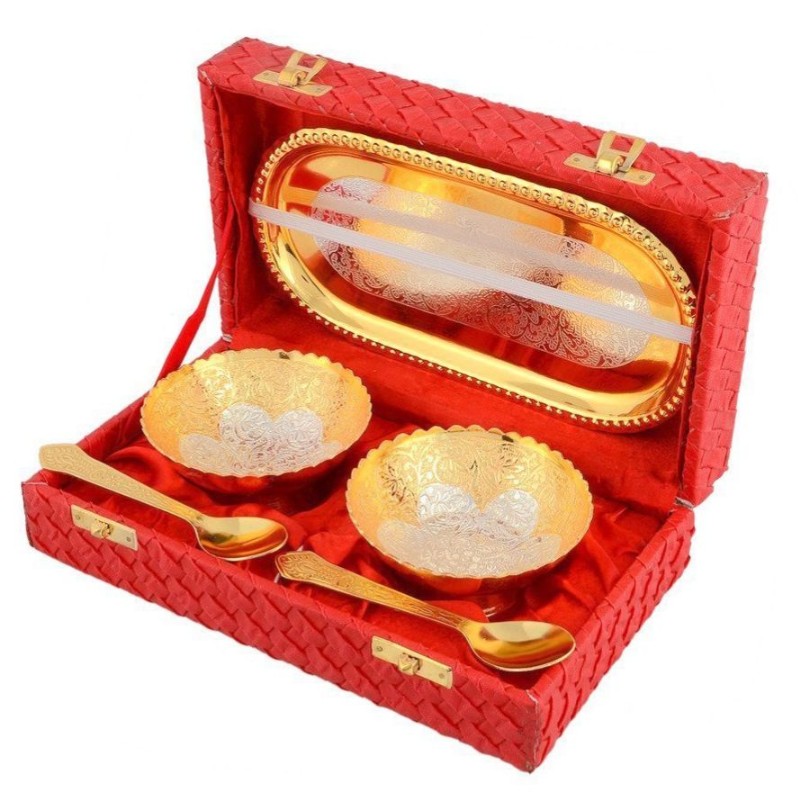 Golden Plate, 2 Bowl & 2 Spoon Royal Gift Set