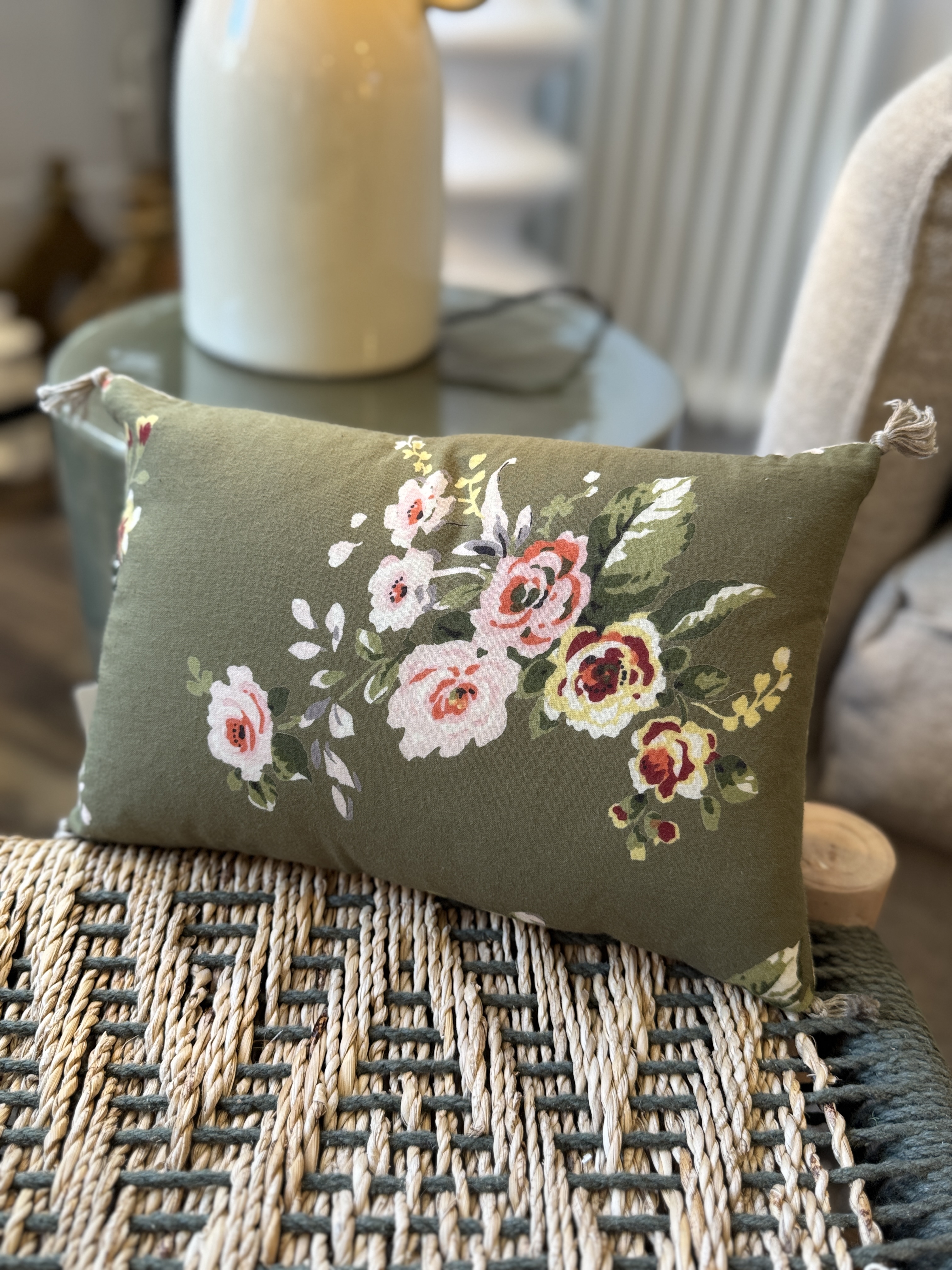 Coussin fleuri vert