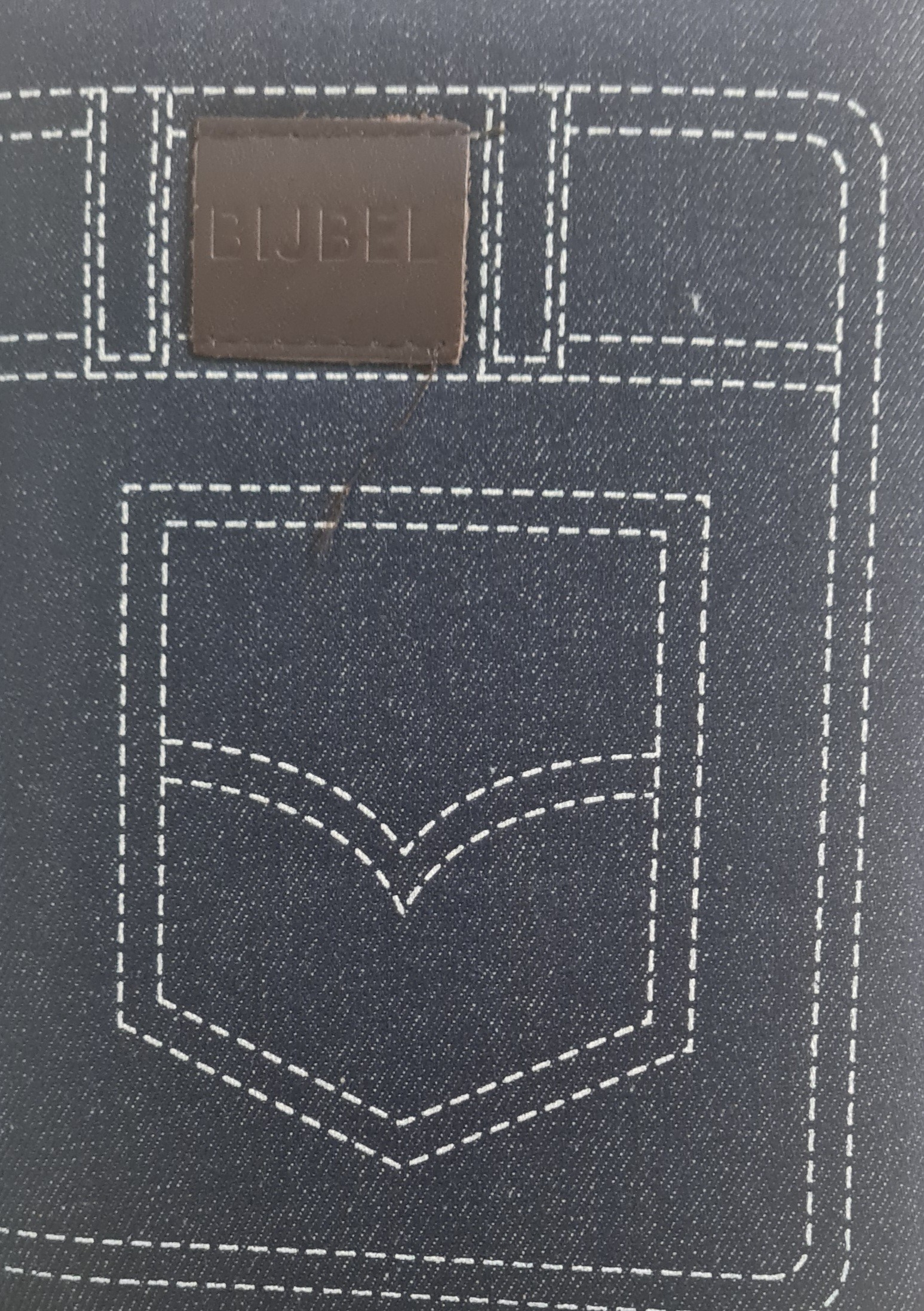 Bijbel cu kaft di jeans