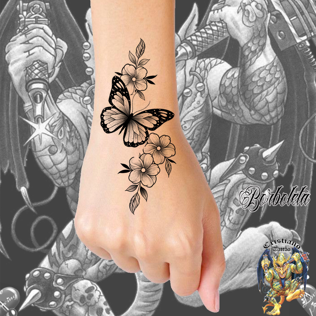Tatuagem de Borboleta e Flores