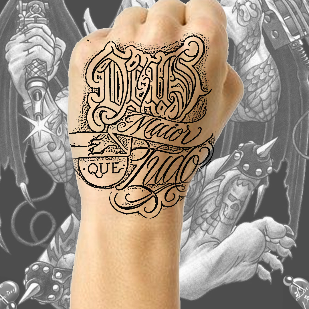 Tatuagem - Escrita - Deus e maior que tudo