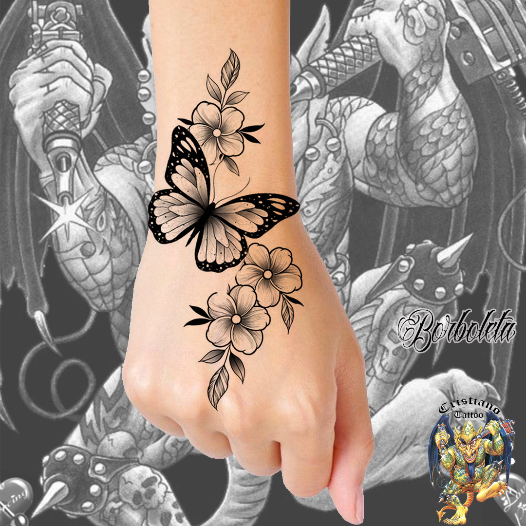 Tatuagem de Borboleta e Flores