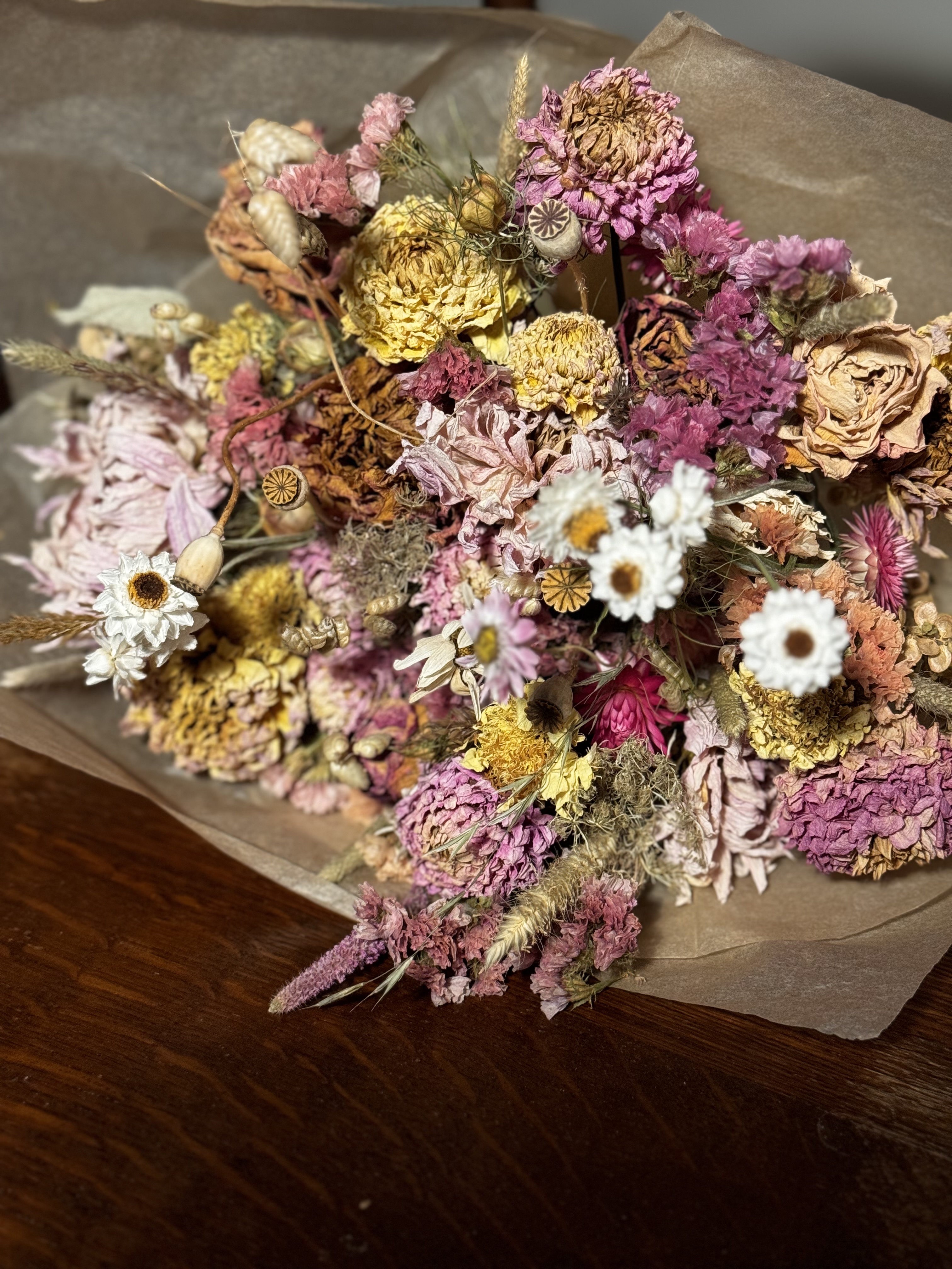 Dried flower bouquet