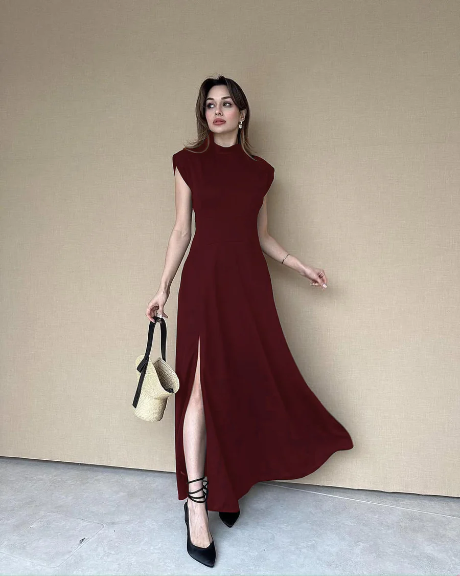 Elegant Burgundy Maxi Dress