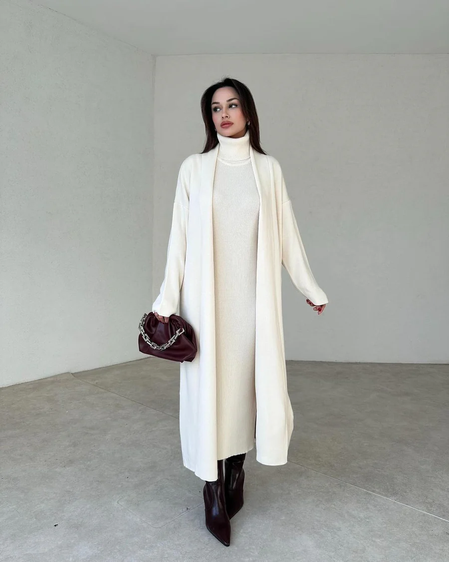 Elegant Ivory Knit Dress Set