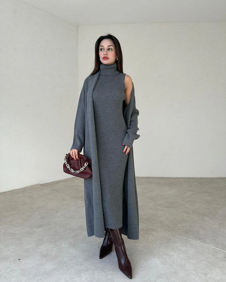 Elegant Ivory Knit Dress Set