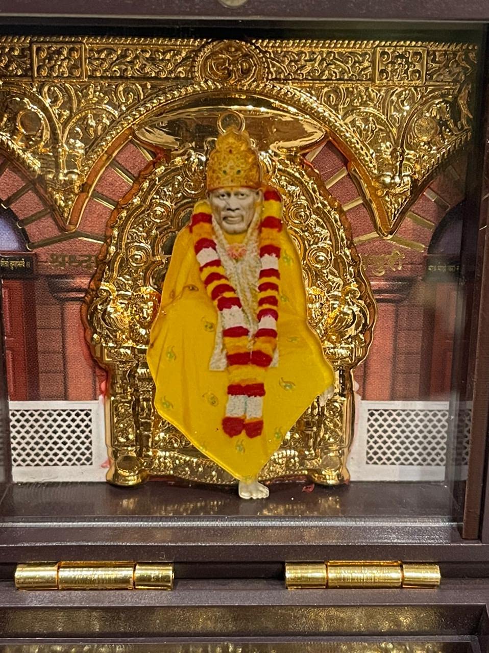 Sai Divya Gold Plated Shirdi Sai Baba with Paduka with Decorative Wooden Box