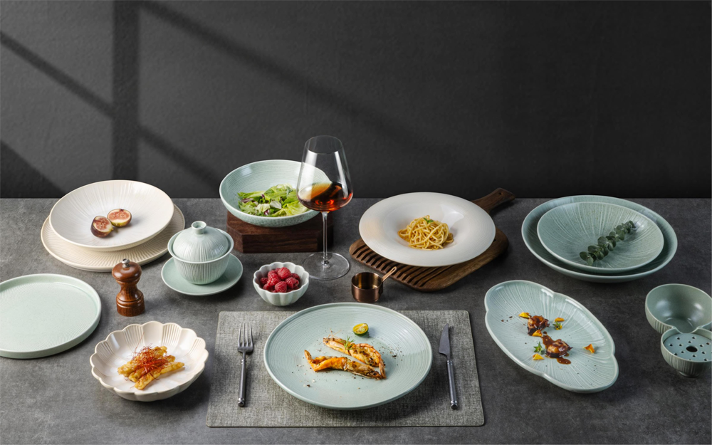 Elegant Porcelain Dinnerware Set