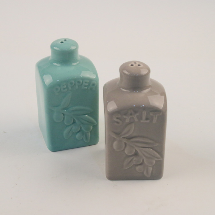 Ceramic Salt and Pepper Shaker Set
