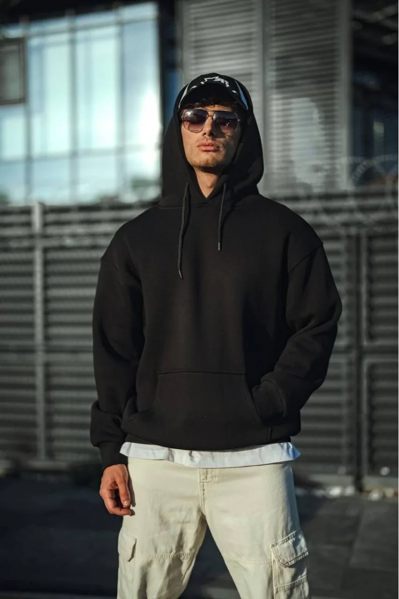 Siyah Kapüşonlu Sweatshirt