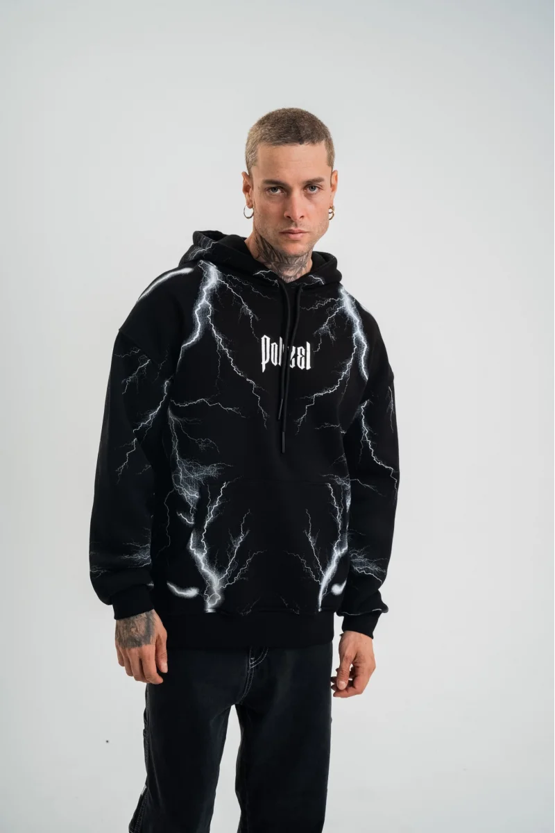 Şimşek Desenli Siyah Kapüşonlu Sweatshirt