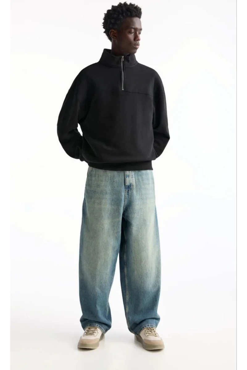 Siyah Fermuarlı Sweatshirt