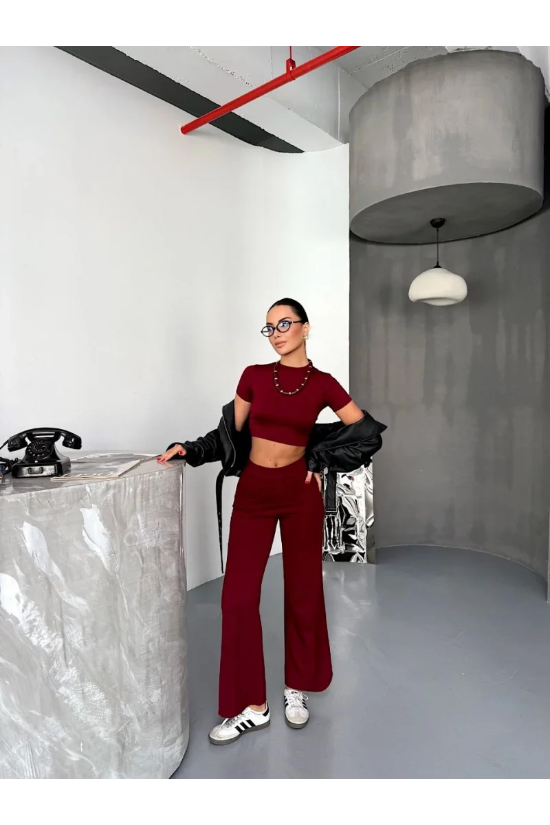 Yumuşak Dokulu Kumaş Kısa Kollu Crop Alt ispanyol Paça Pantalon ikili Takım - Bordo