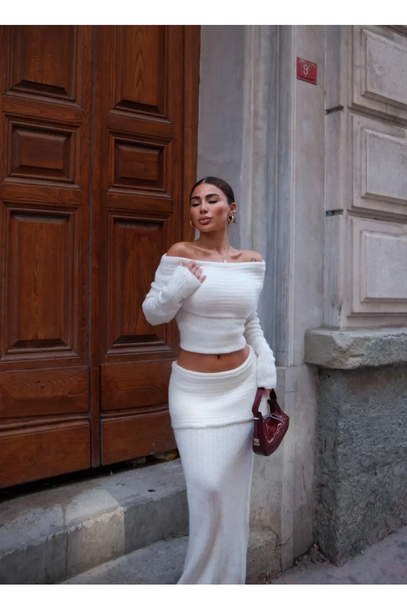 Straplez , Madonna , Carmen Yaka Croplu Uzun Etekli ikili Takım Triko - Beyaz