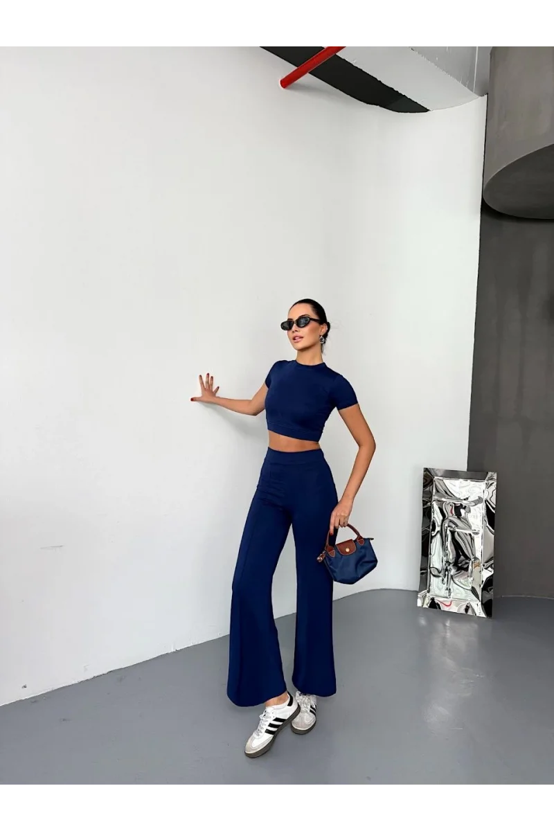 Yumuşak Dokulu Kumaş Kısa Kollu Crop Alt ispanyol Paça Pantalon ikili Takım - Lacivert