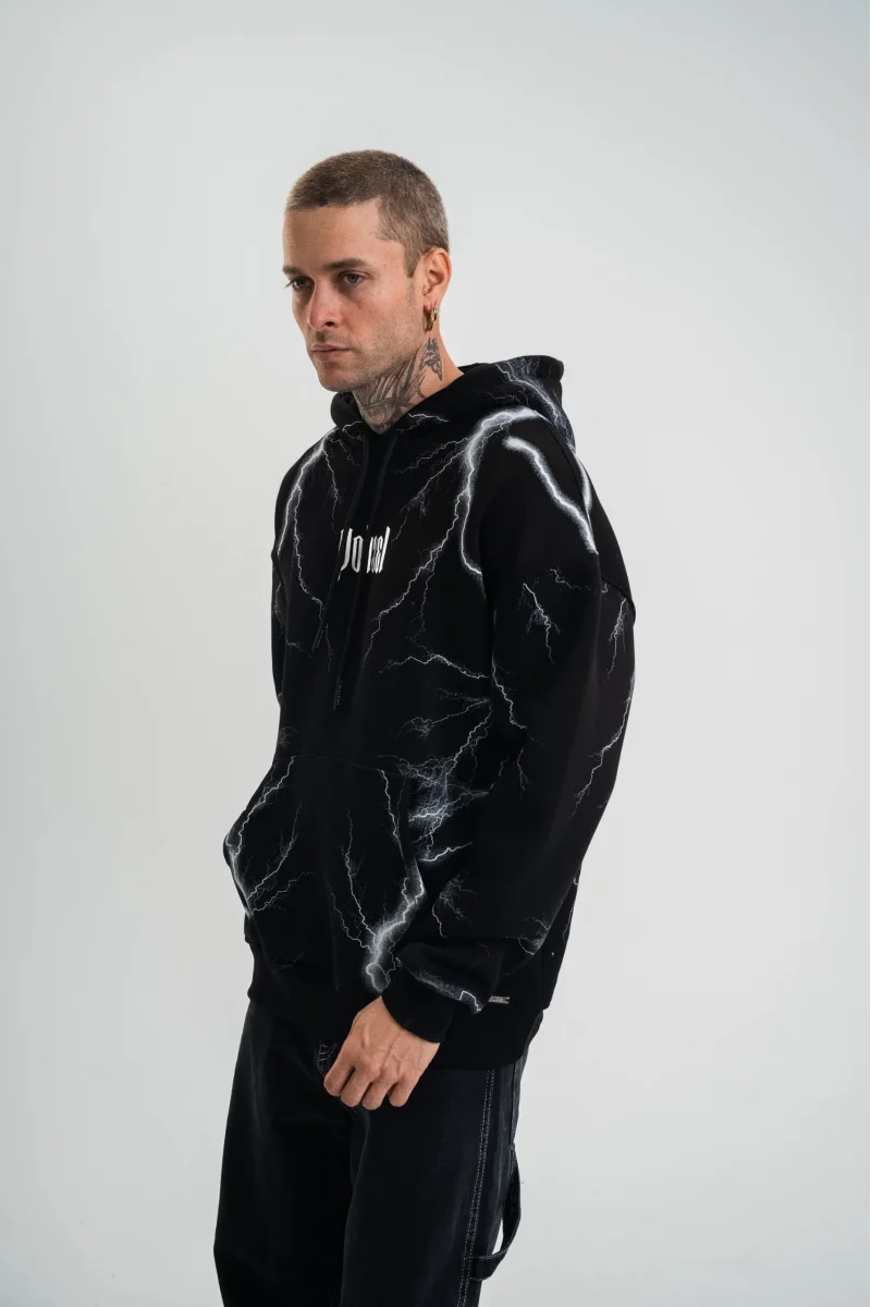 Şimşek Desenli Siyah Kapüşonlu Sweatshirt