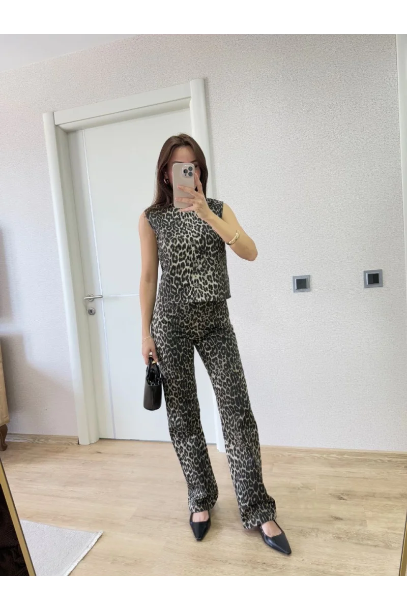 leopar desenli Düğmeli Bluzlu Pantolon İkili Takım -Leopar