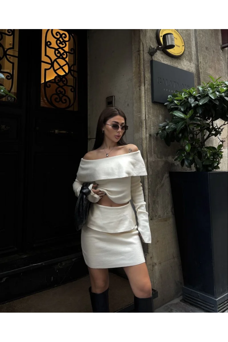 Straplez , Madonna , Carmen Yaka Croplu Mini Etekli ikili Takım Triko - Beyaz