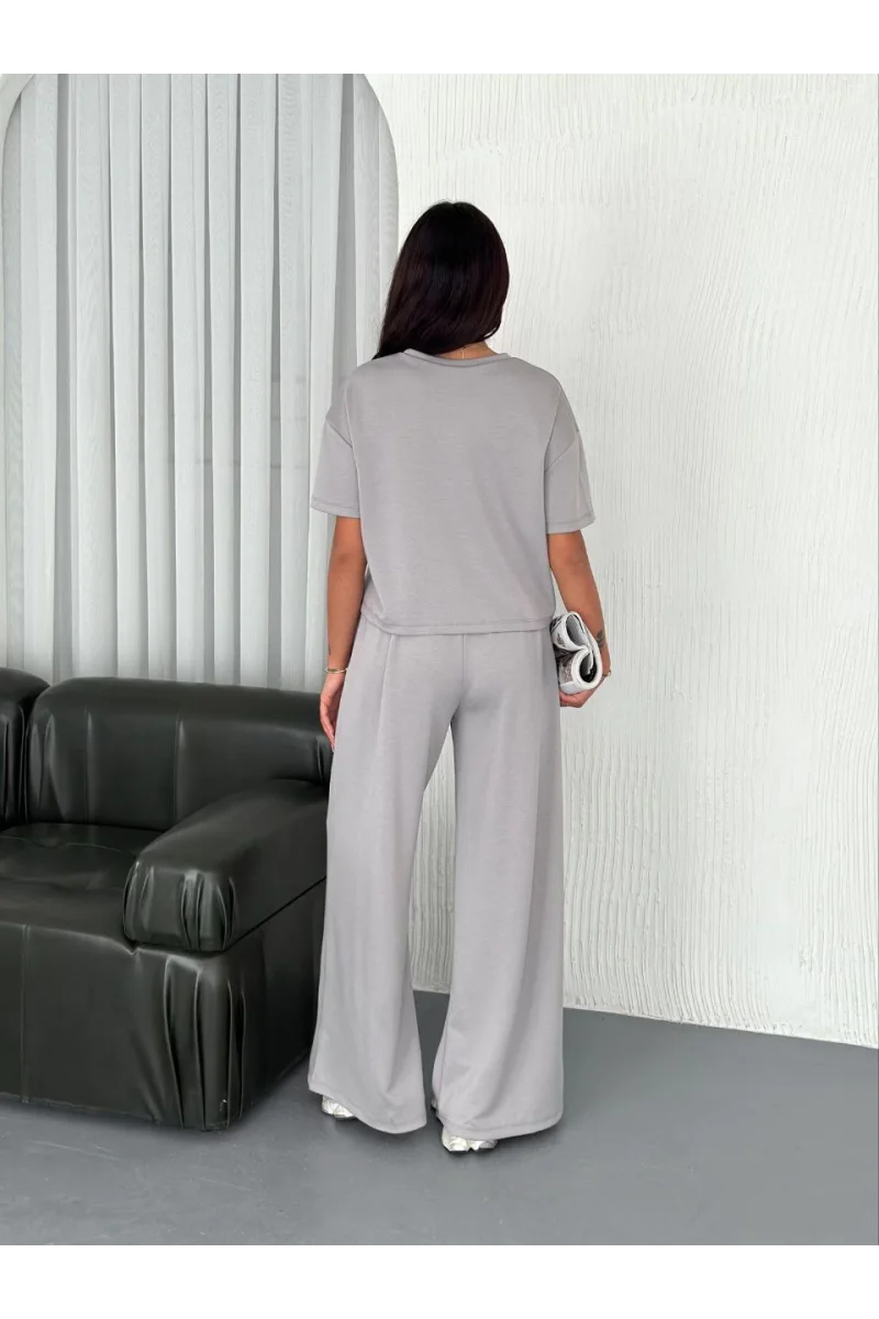 Yumuşak Dokulu Kumaş Bisiklet Yaka T-shirt Bol paça Pantalon ikili Takım - Boyalı Gri