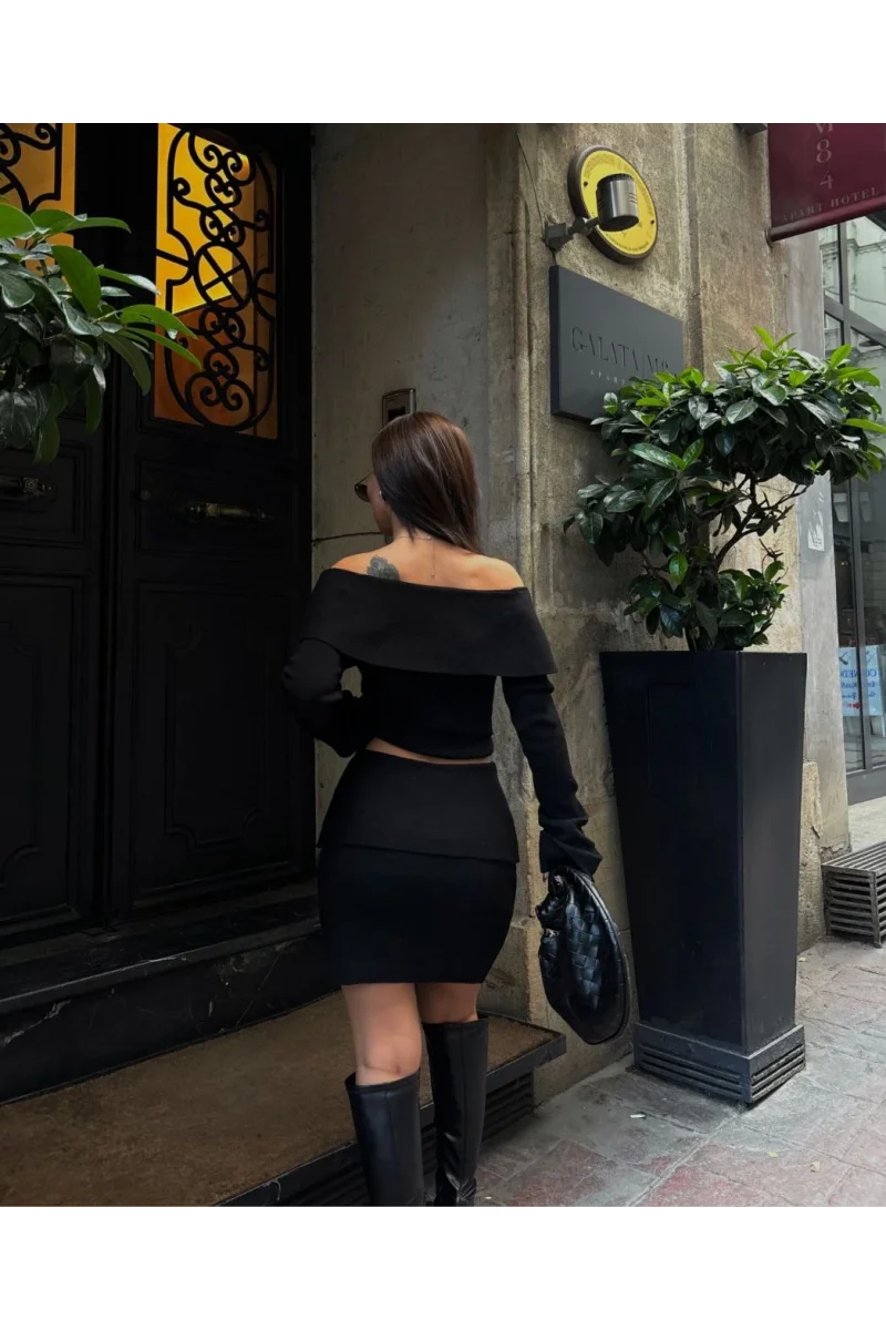 Straplez , Madonna , Carmen Yaka Croplu Mini Etekli ikili Takım Triko - Siyah